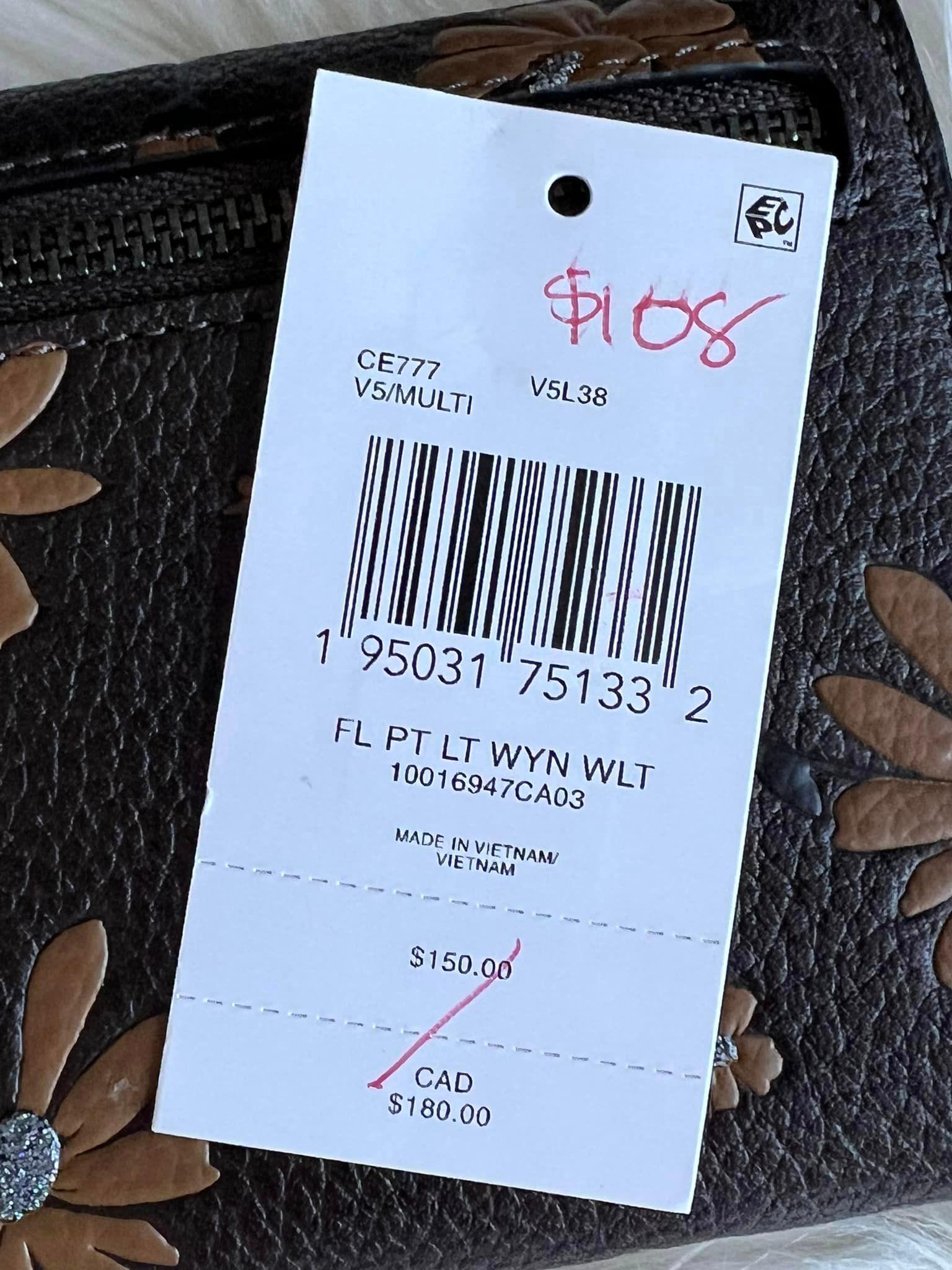 Coach Wyn Small Wallet with Floral Print – Club de Mode