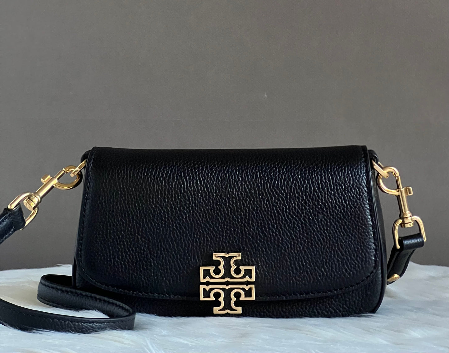 Tory Burch Britten Convertible Crossbody Bag