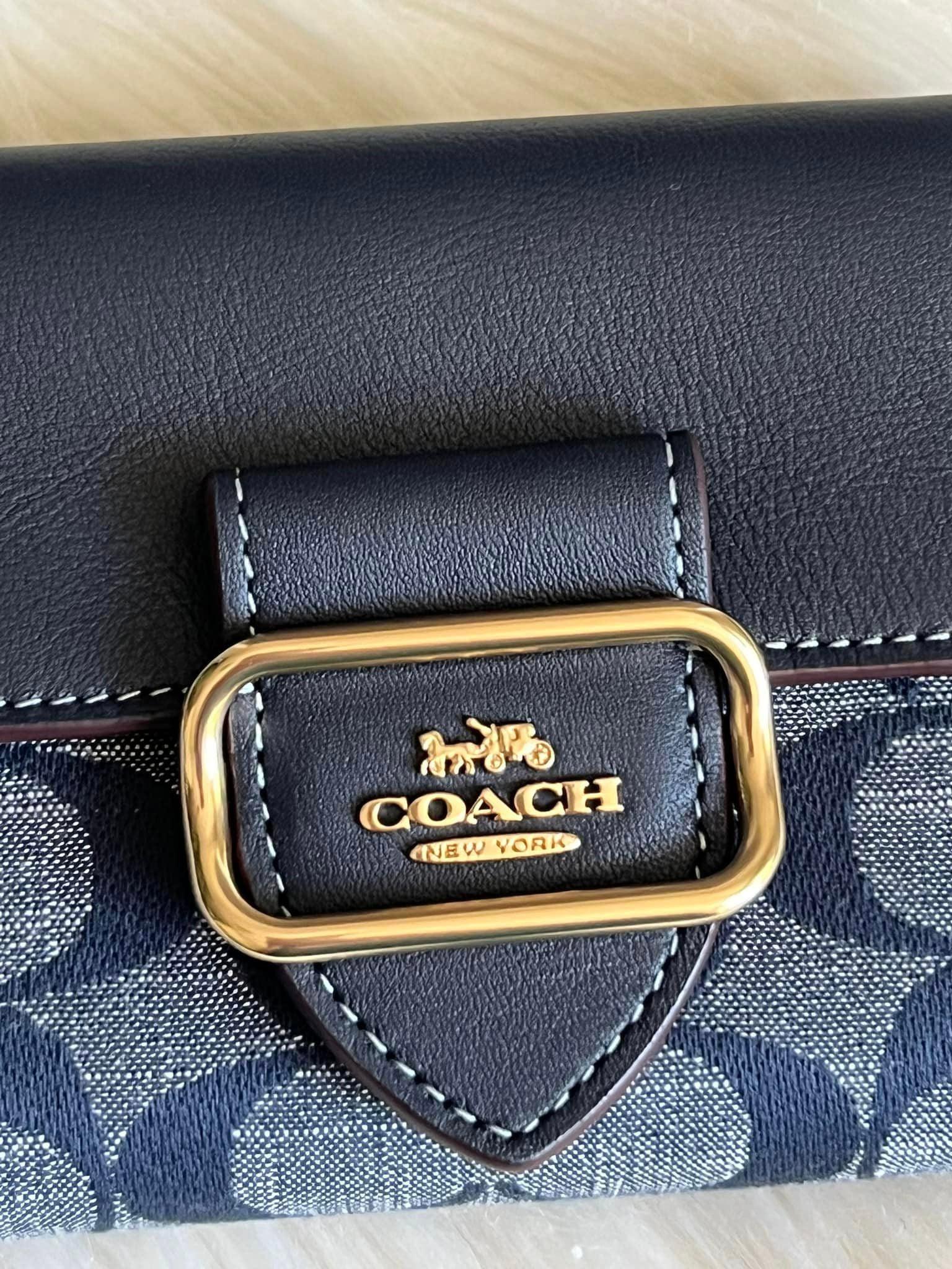 Coach on sale Small Morgan Wallet In Signature Chambray