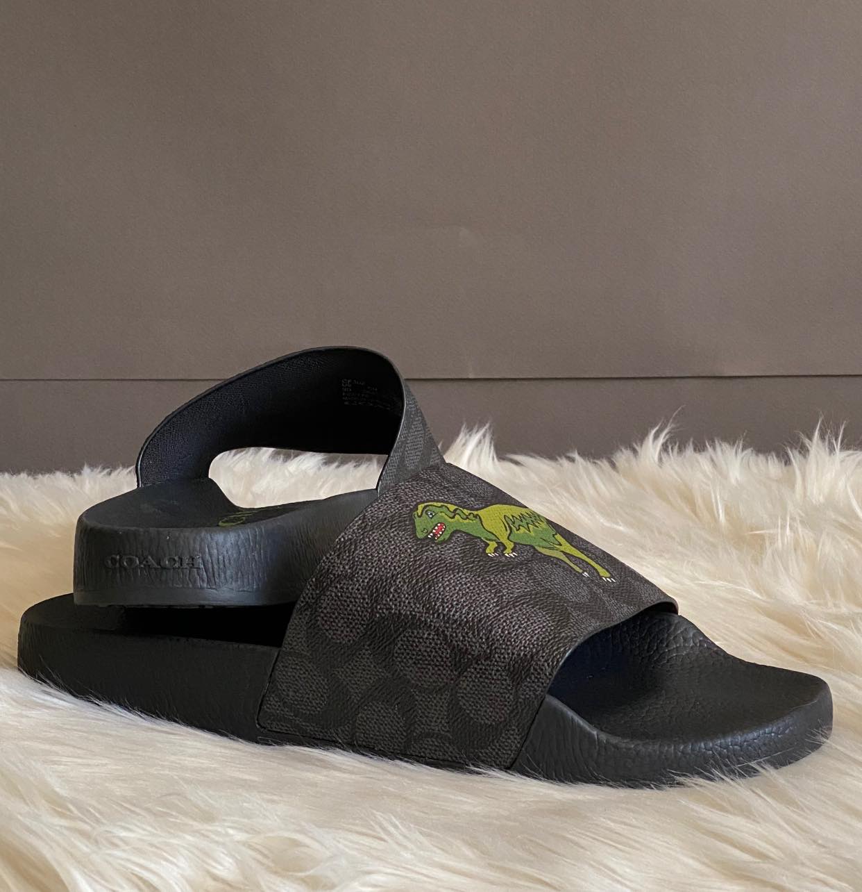 Coach Men s Rexy Signature Slides Club de Mode