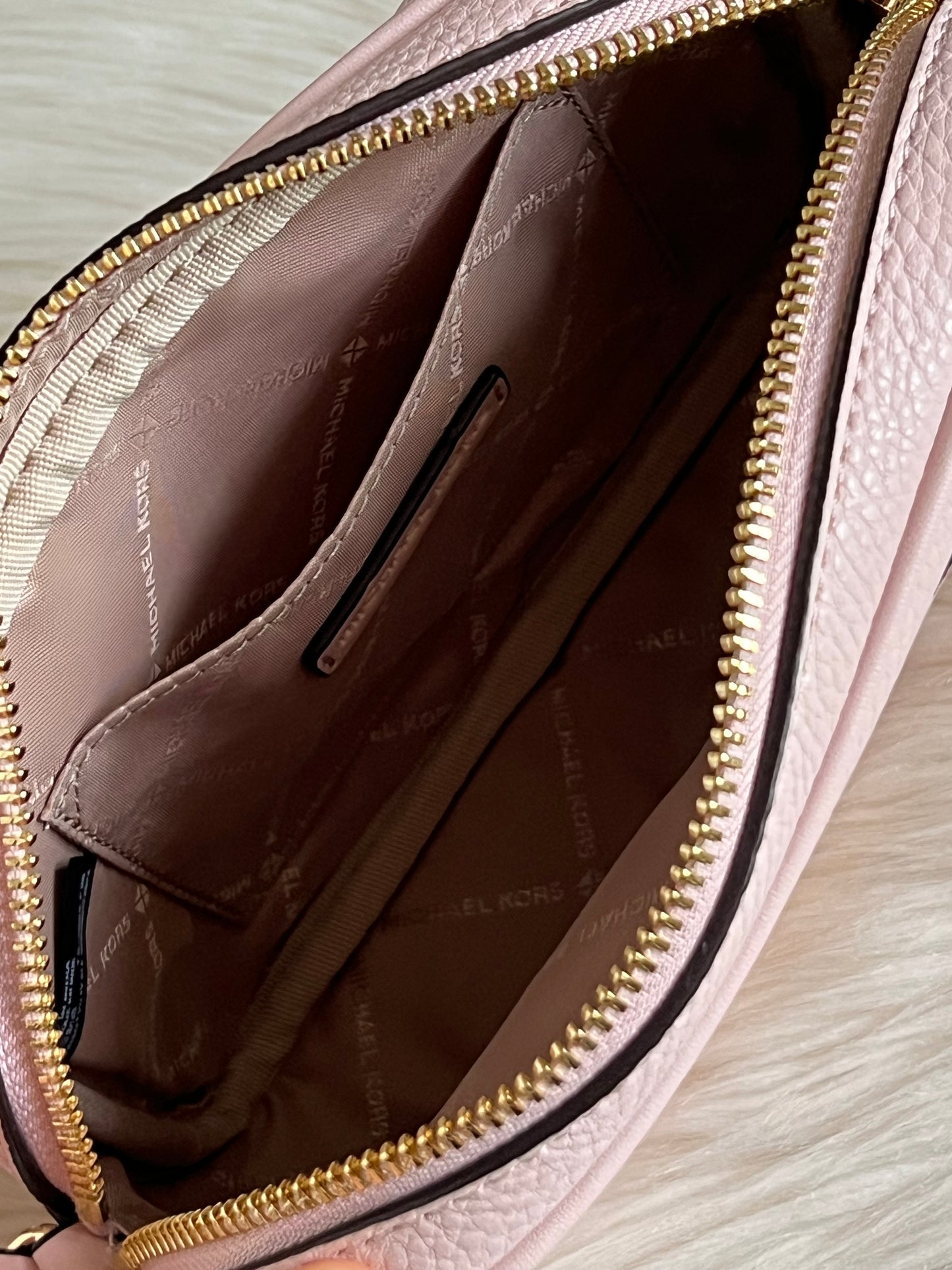 Michael Kors Jet Set Small Signature Logo Camera Crossbody Bag
