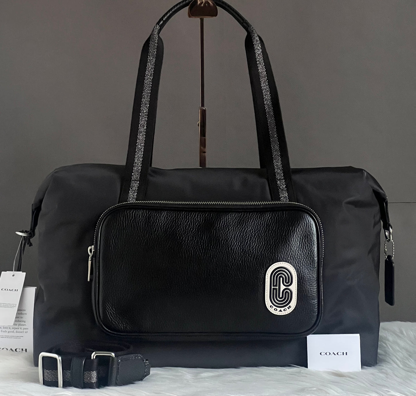 Coach Court Weekender