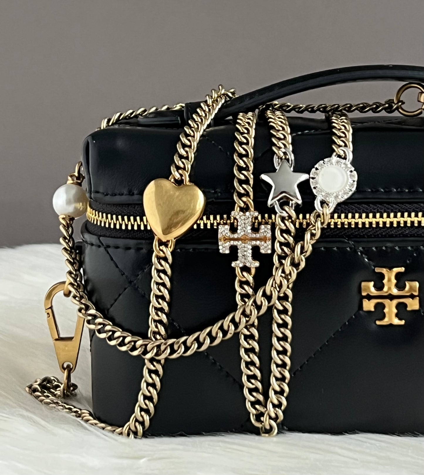 Tory Burch Kira Diamond Quilt Charm East-West Vanity Case