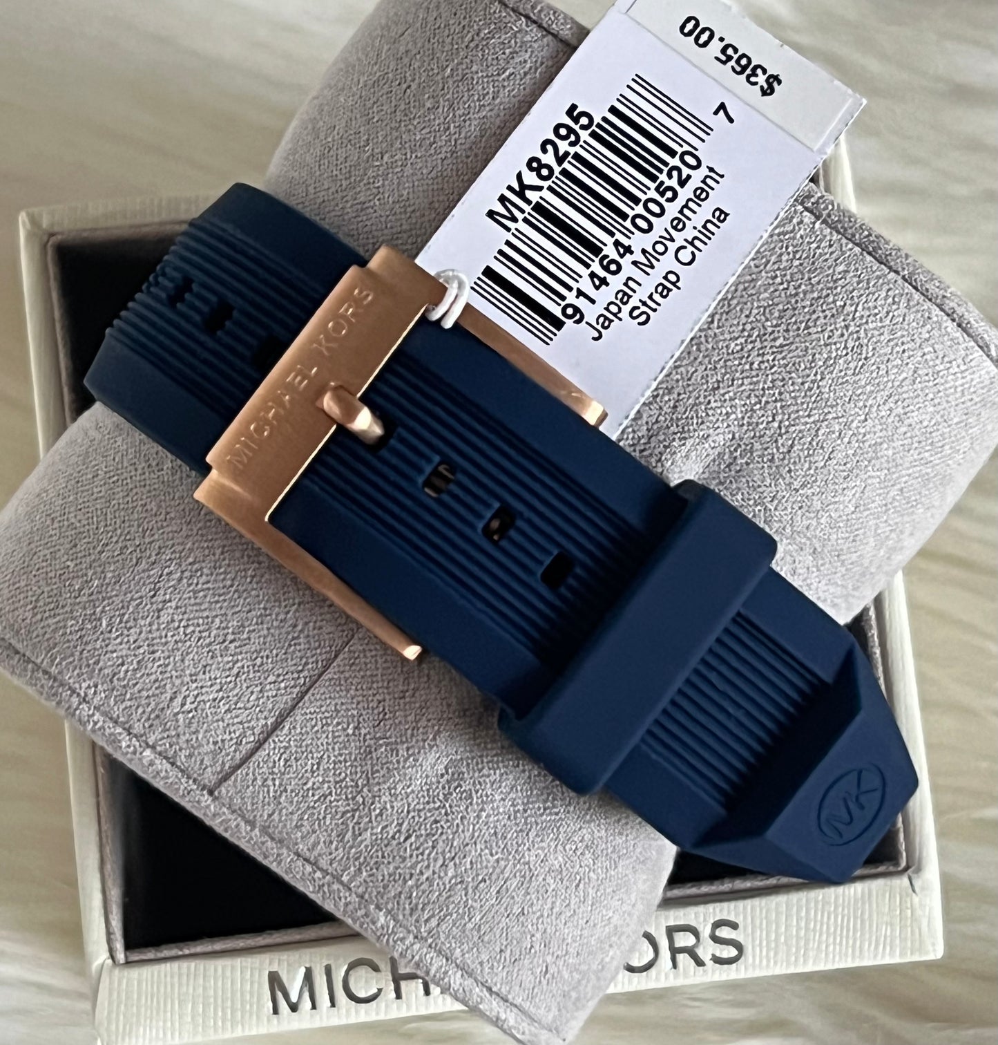 Michael Kors Men’s Dylan Rose Gold-Tone with Navy Silicone Strap