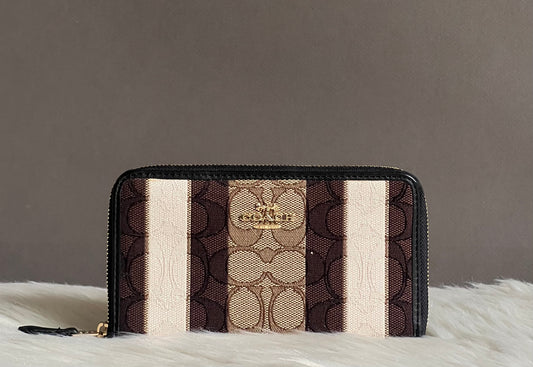 Coach Medium Id Zip Wallet In Signature Jacquard With Stripes