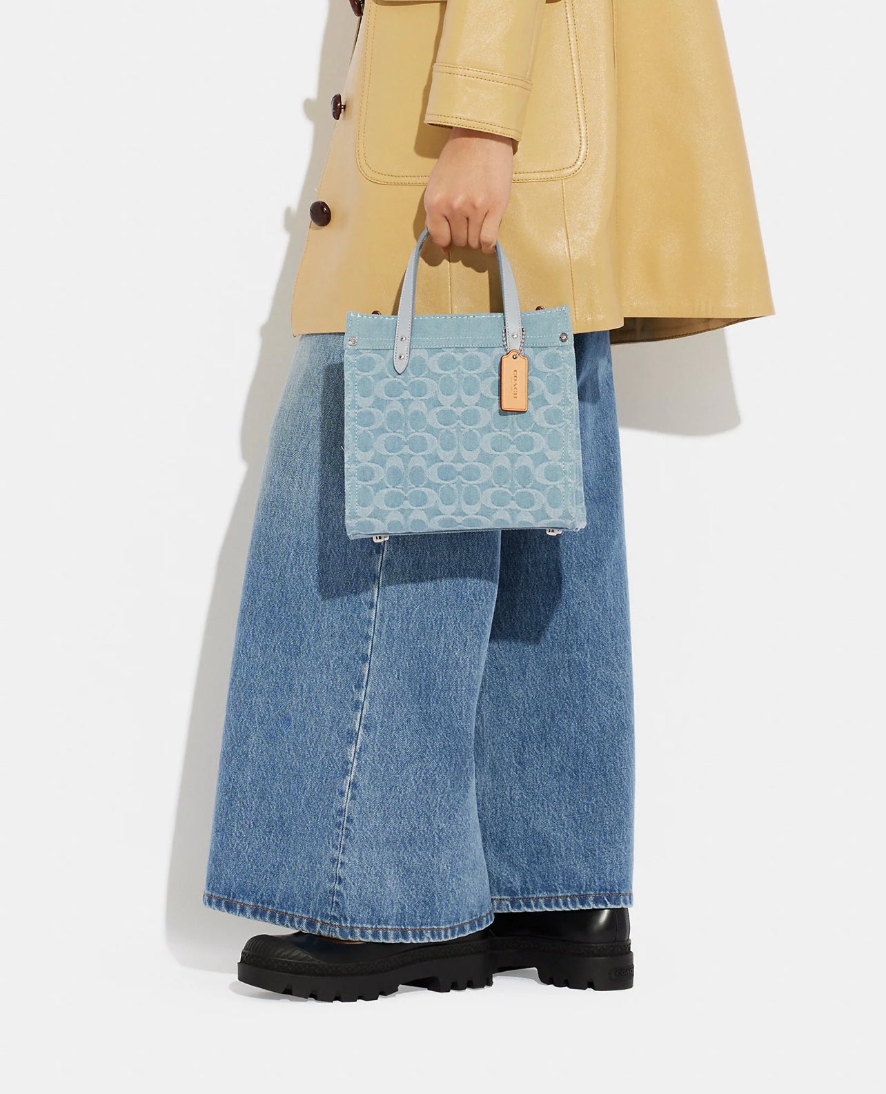 Coach Field Tote 22 in Signature Denim