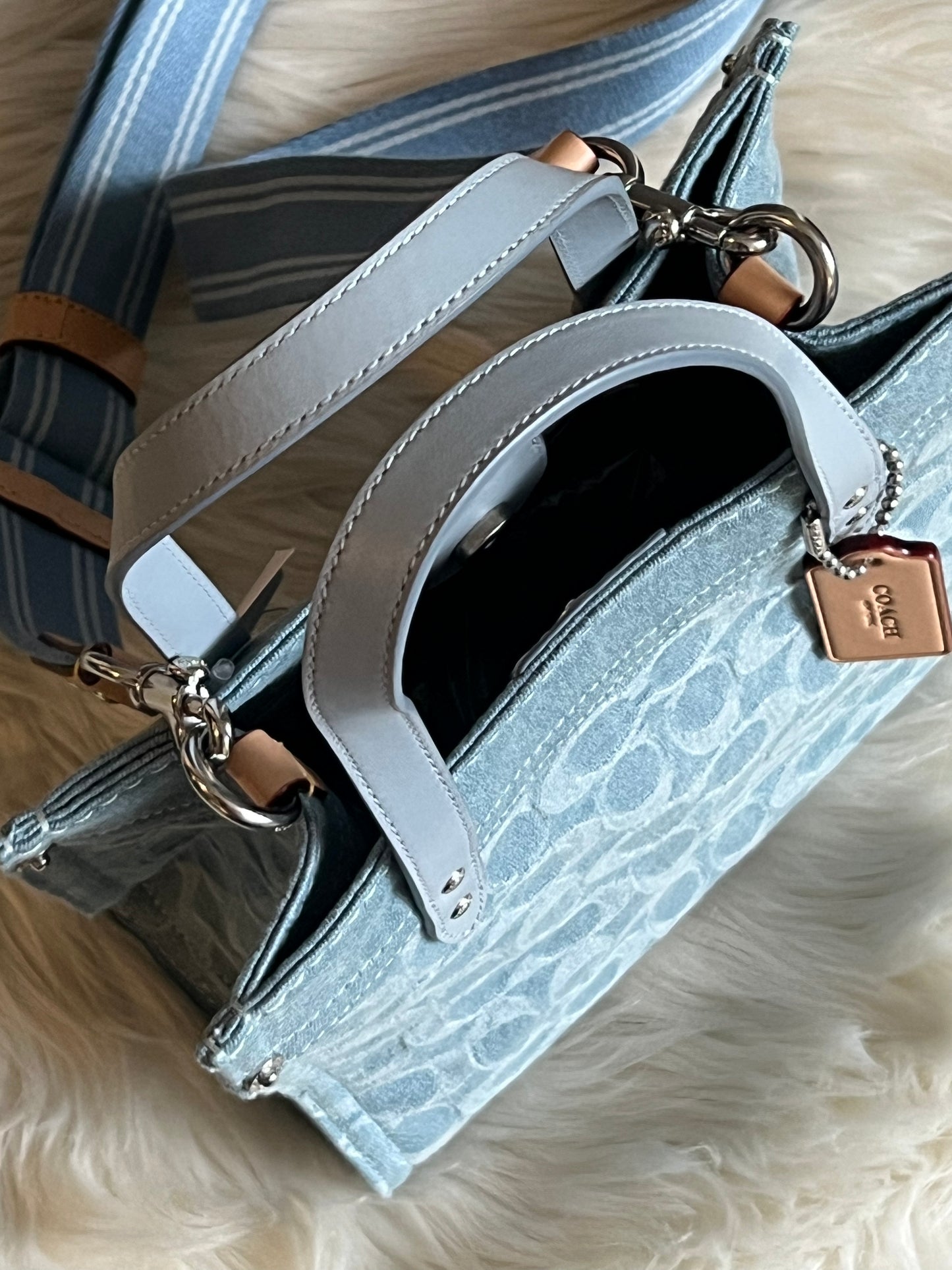 Coach Field Tote 22 in Signature Denim