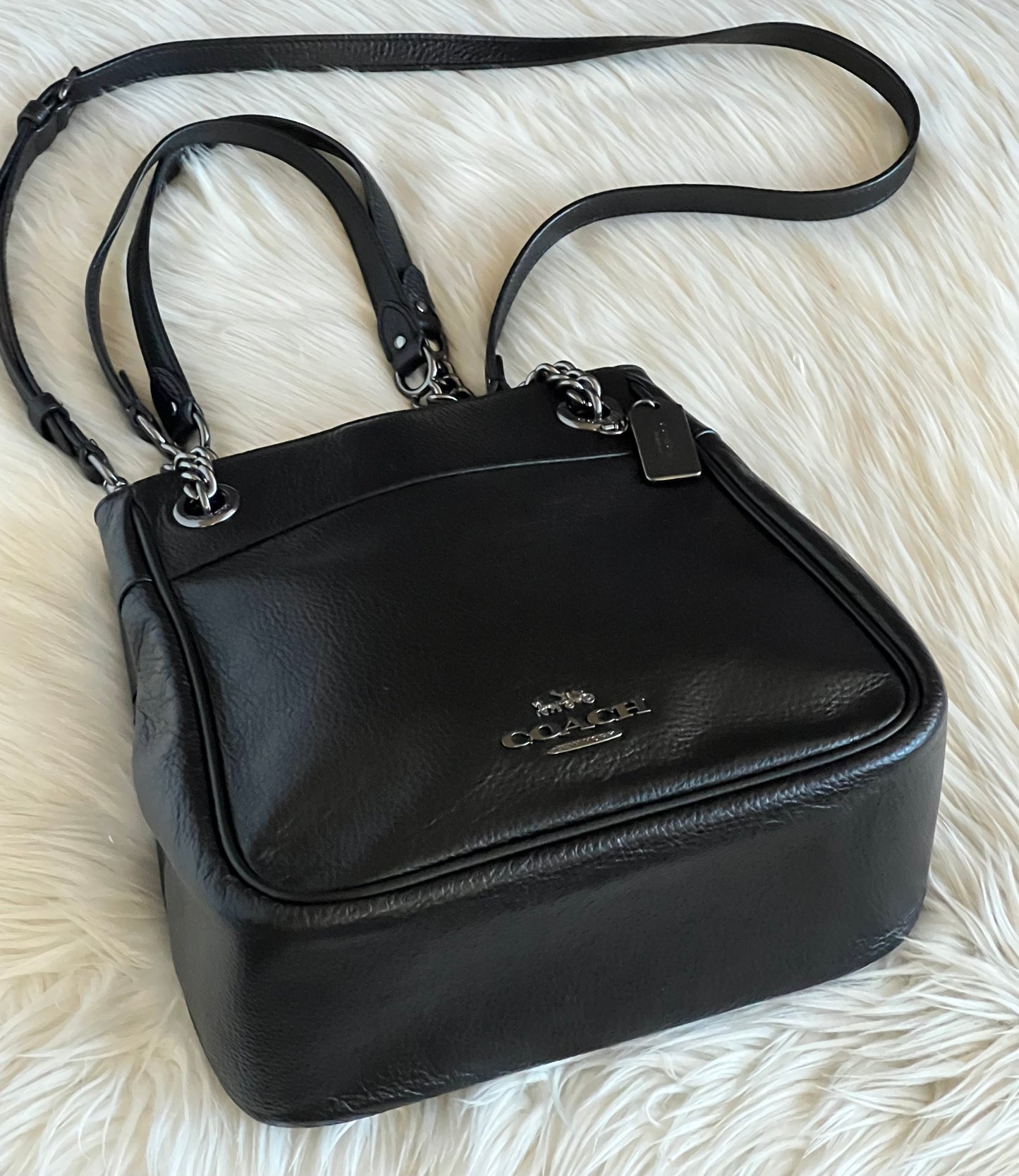 Coach Cammie Chain Bucket Bag