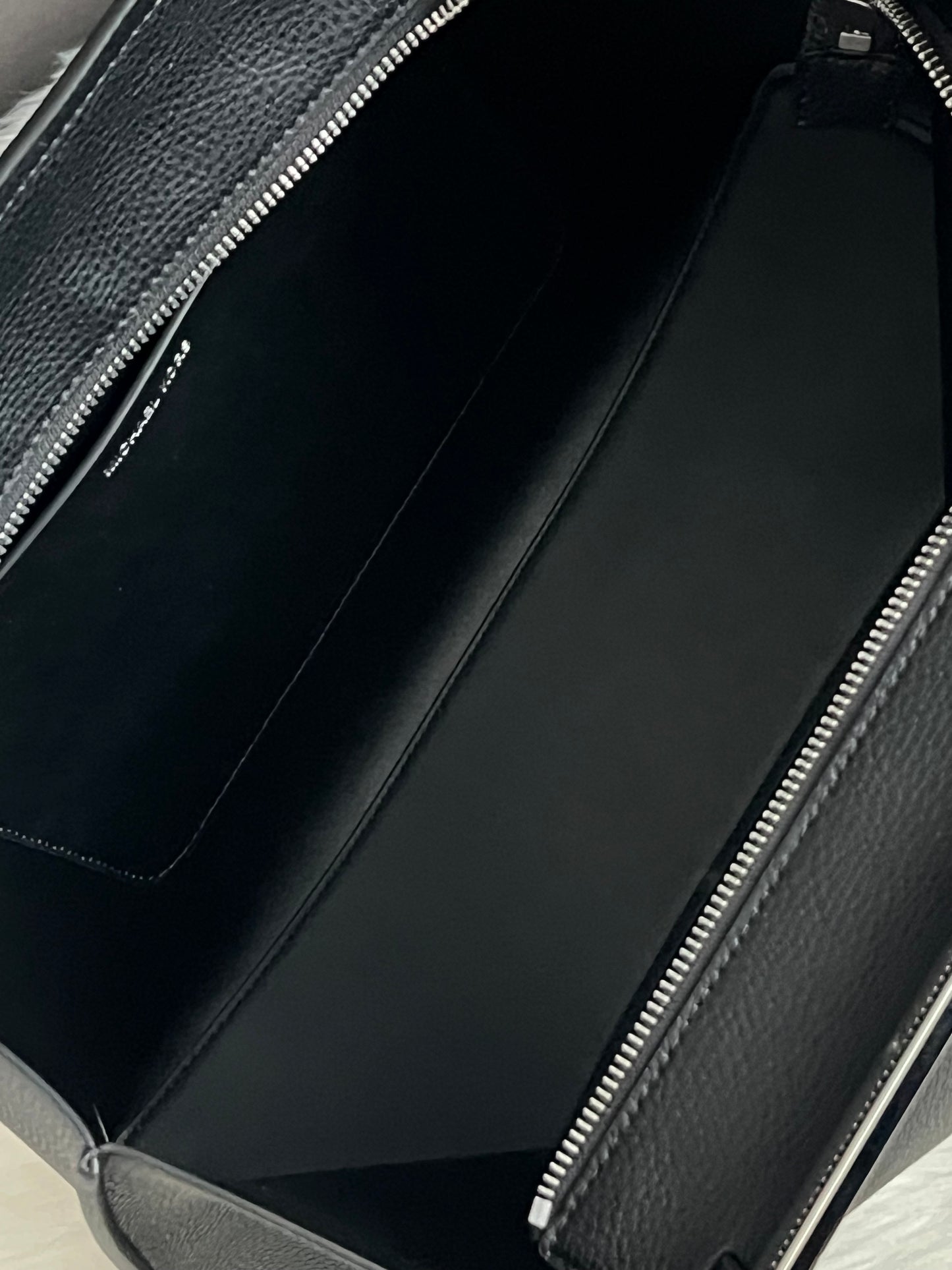 Michael Kors Evelyn Large Tote Bag