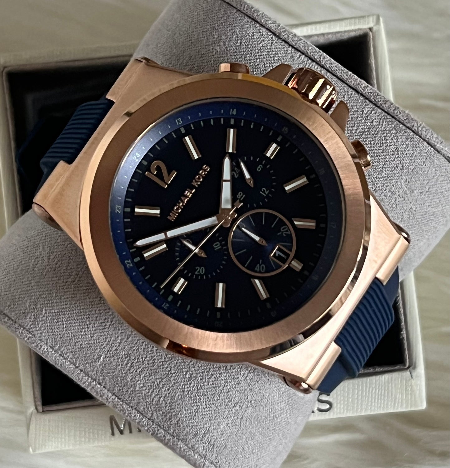 Michael Kors Men’s Dylan Rose Gold-Tone with Navy Silicone Strap