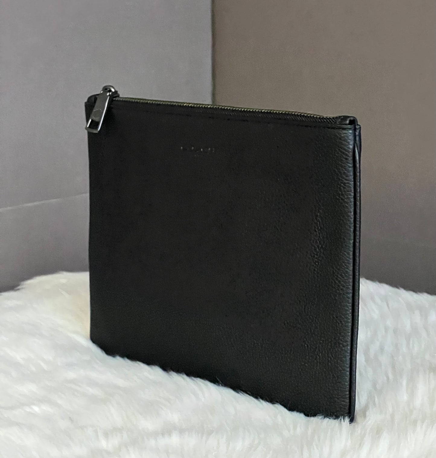 Coach Multifunctional Pouch