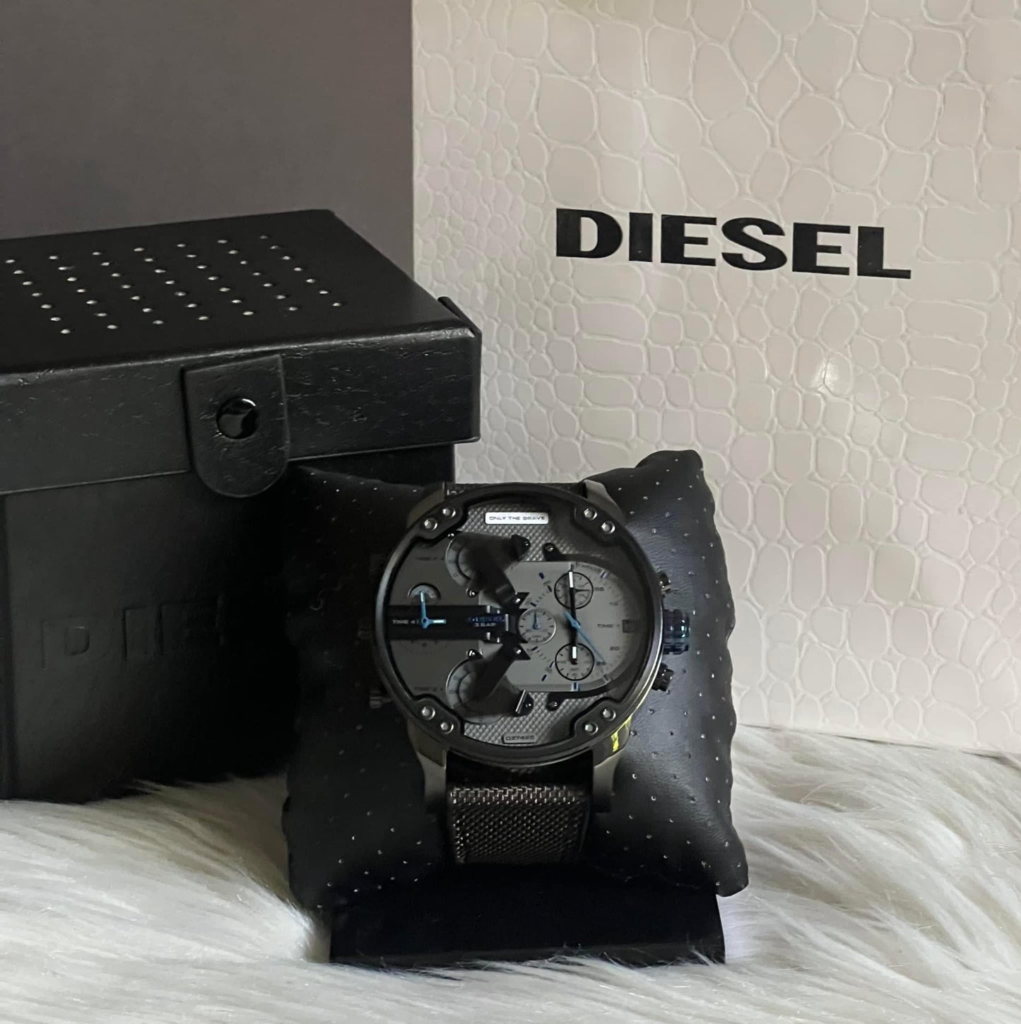 Diesel Men’s Mr. Daddy 2.0 Chronograph Black and Gray Silicone Watch