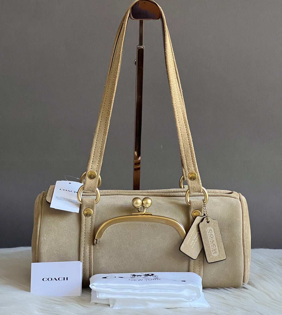 Coach Kisslock Barrel Bag 28