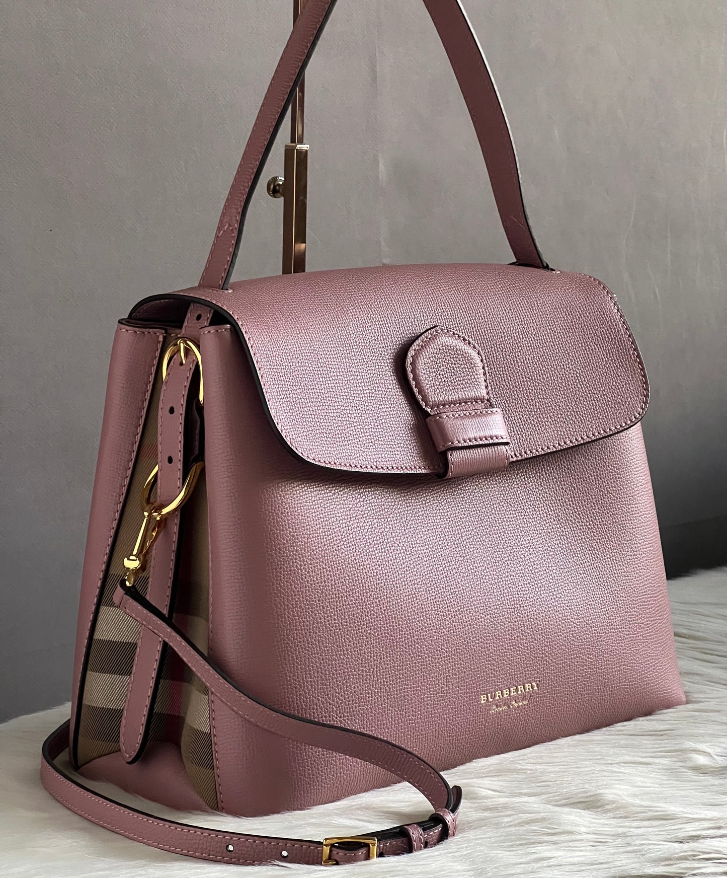 Burberry Camberley Medium Leather Shoulder Bag