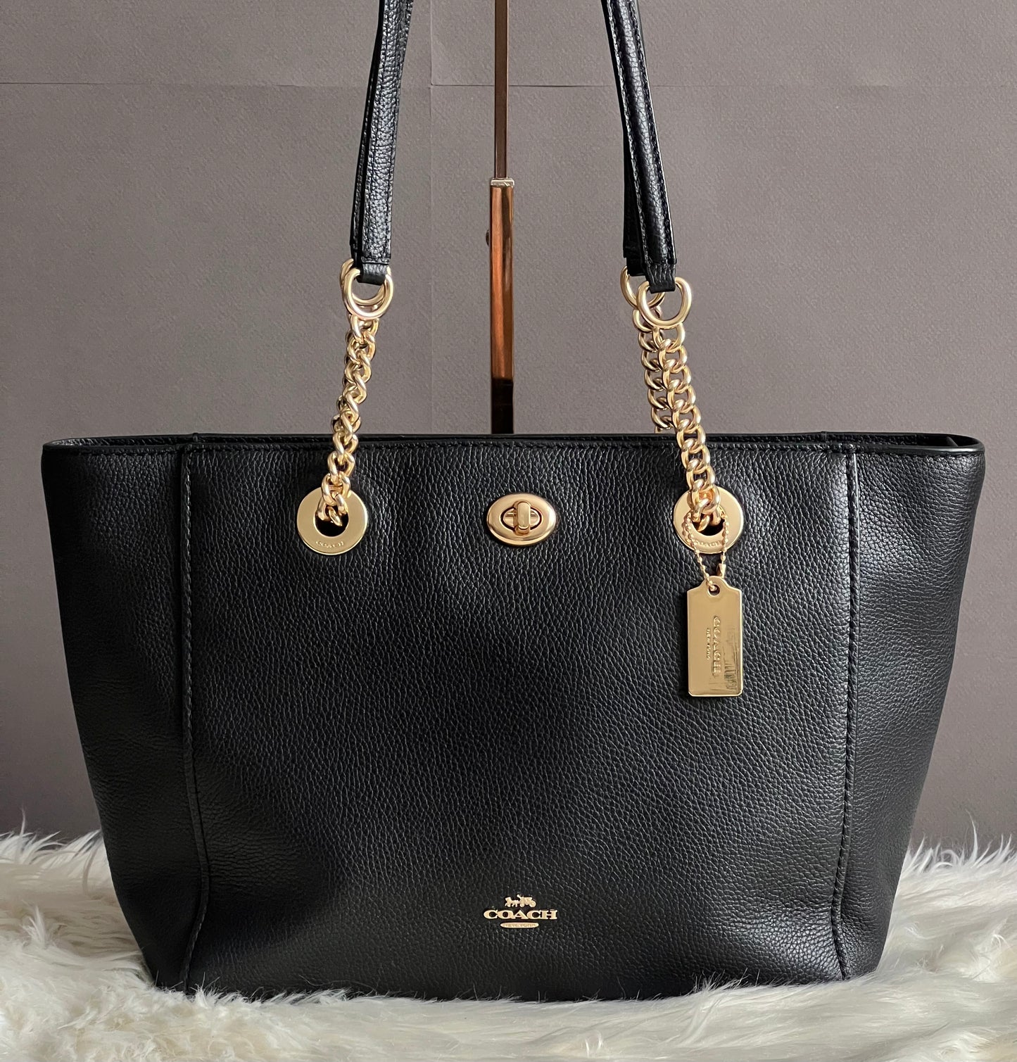 Coach Turnlock Chain Tote 27