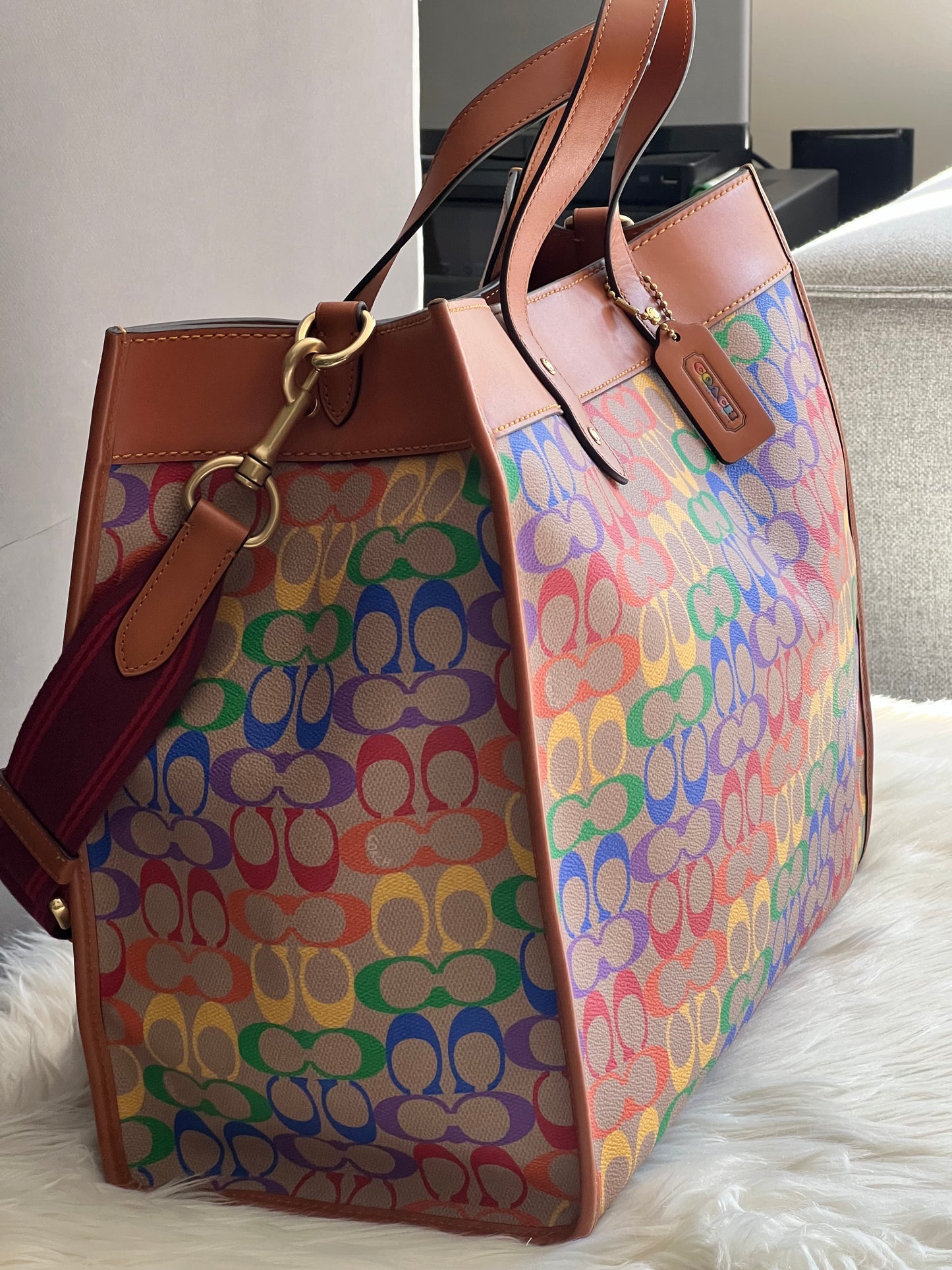 Coach Field Tote 40 in Rainbow Signature Canvas