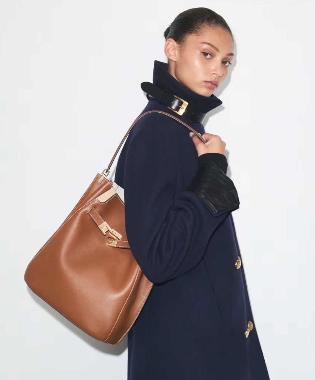 Tory Burch Lee Radziwill Bucket Bag
