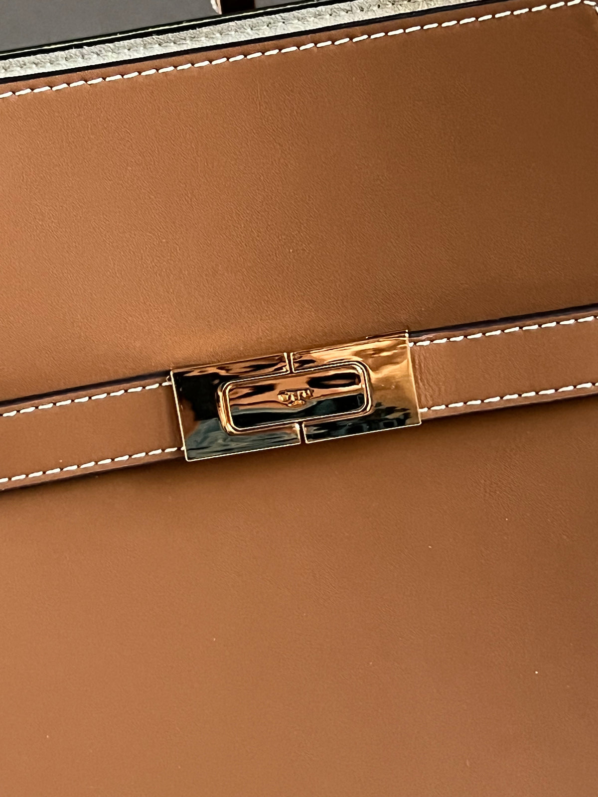 Tory Burch Lee Radziwill Bucket Bag