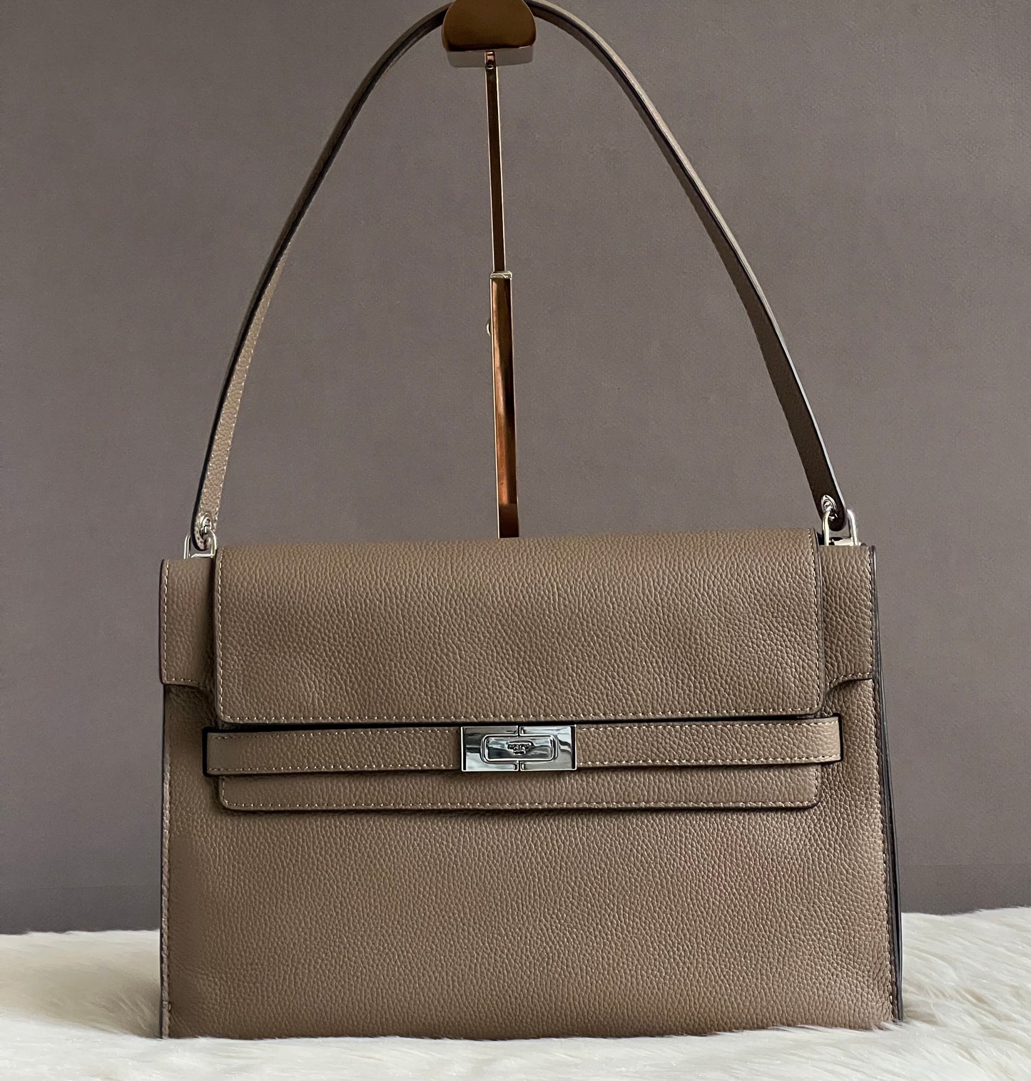 Tory Burch Large Lee Radziwill Shoulder Bag
