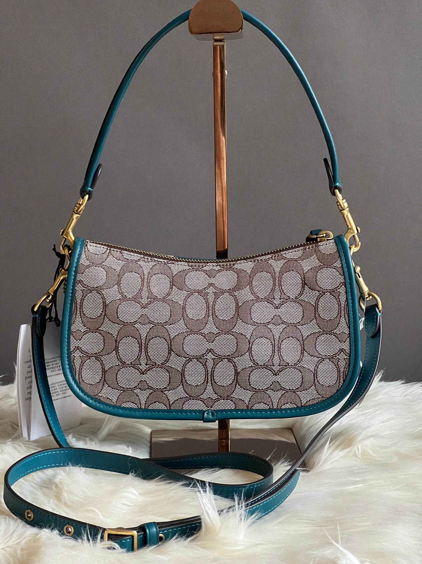 Coach Swinger in Signature Jacquard