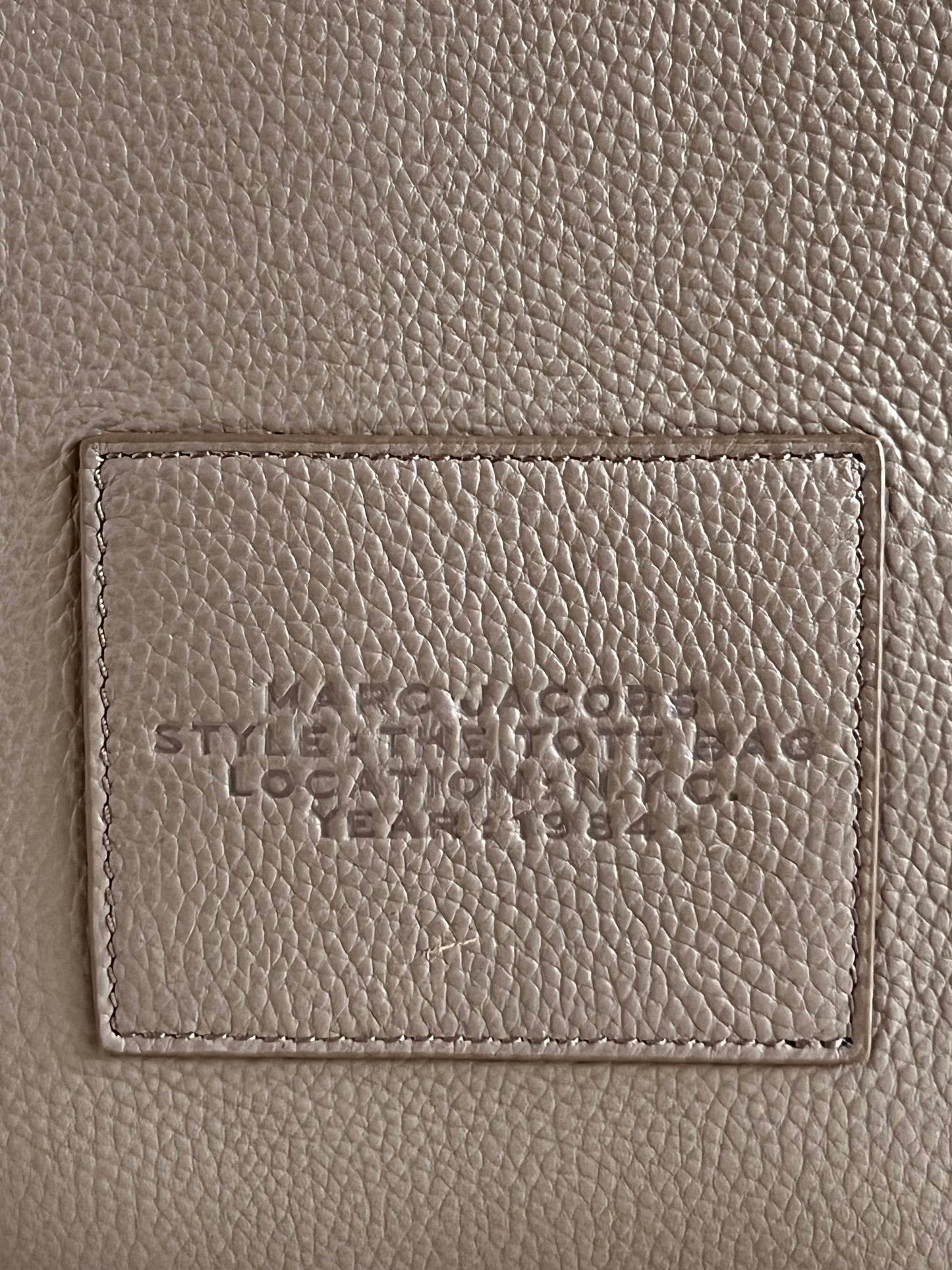 Marc Jacobs The Leather Large Tote Bag