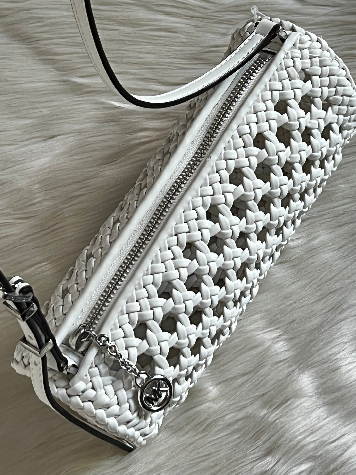 Michael Kors Izzy Small Crocheted Barrel Pochette