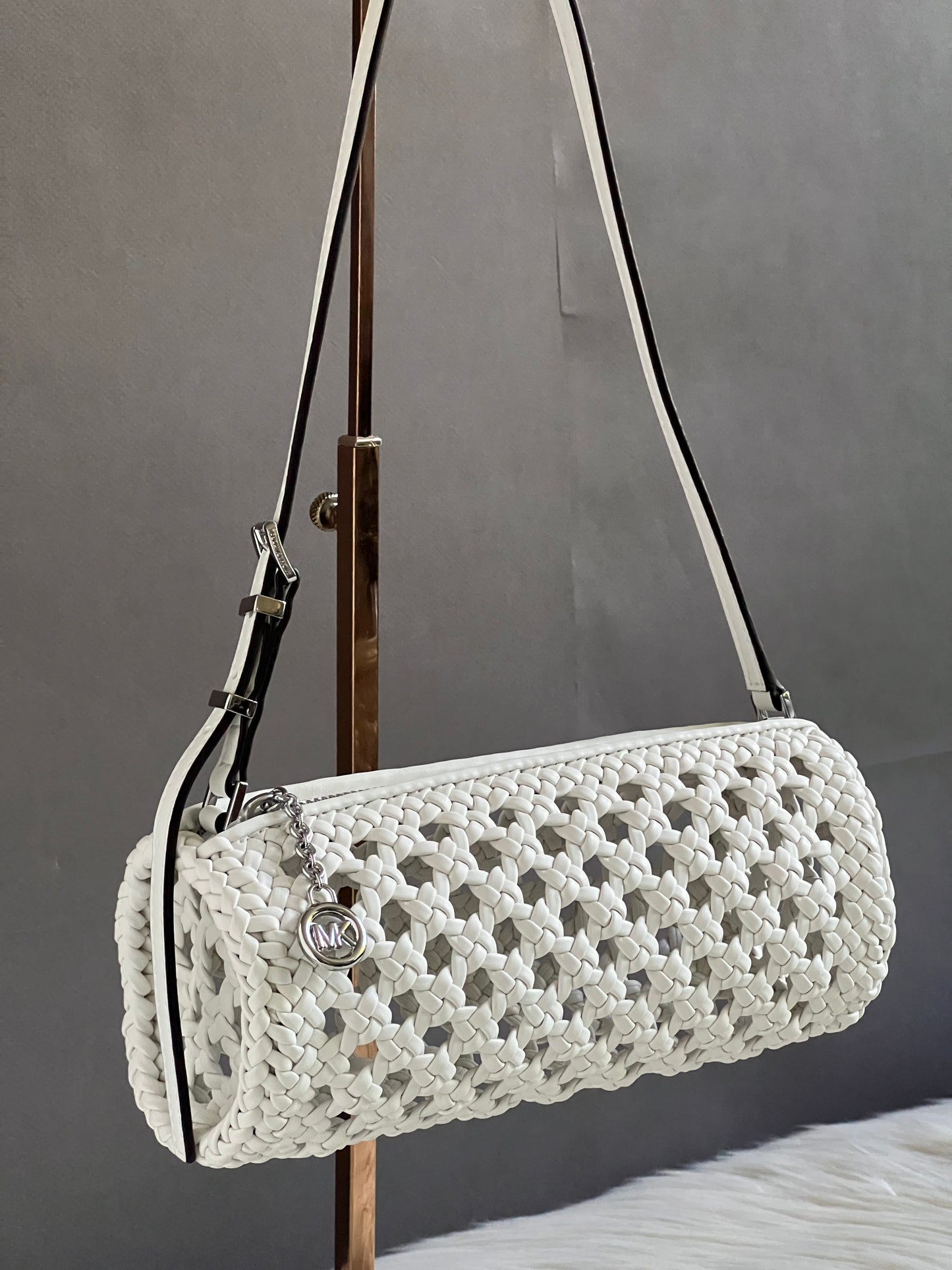 Michael Kors Izzy Small Crocheted Barrel Pochette