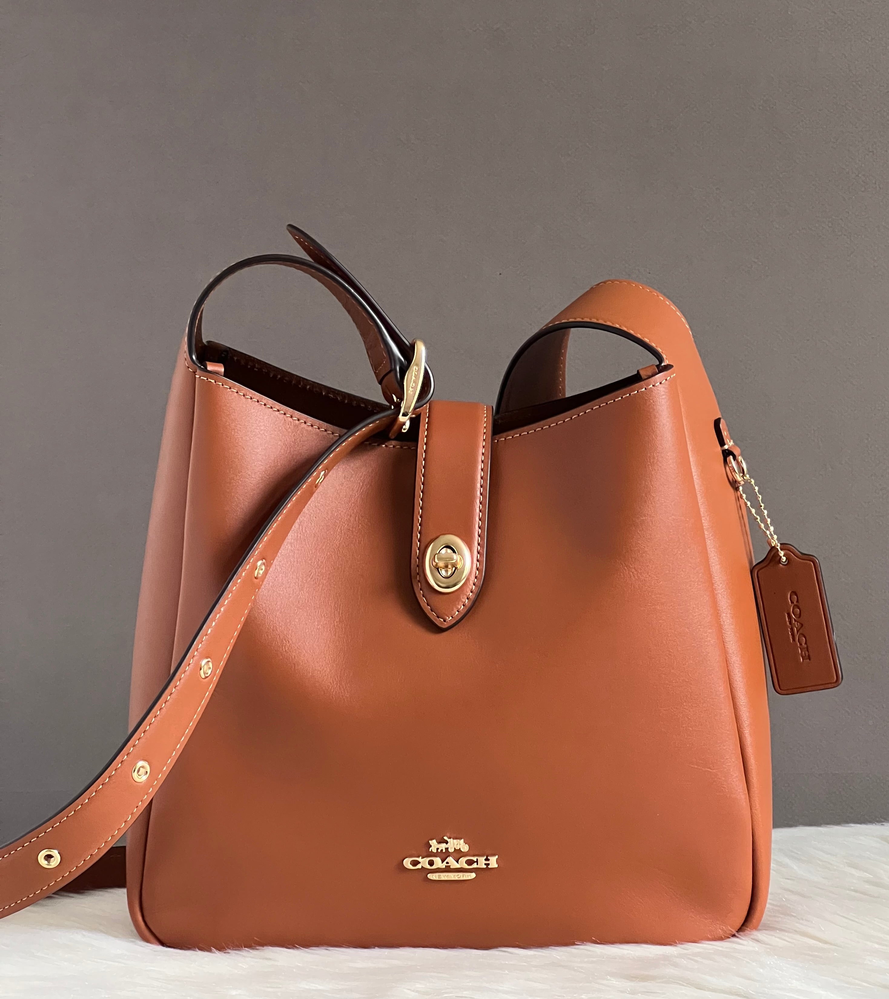 Coach Hadley Convertible Crossbody – Club de Mode