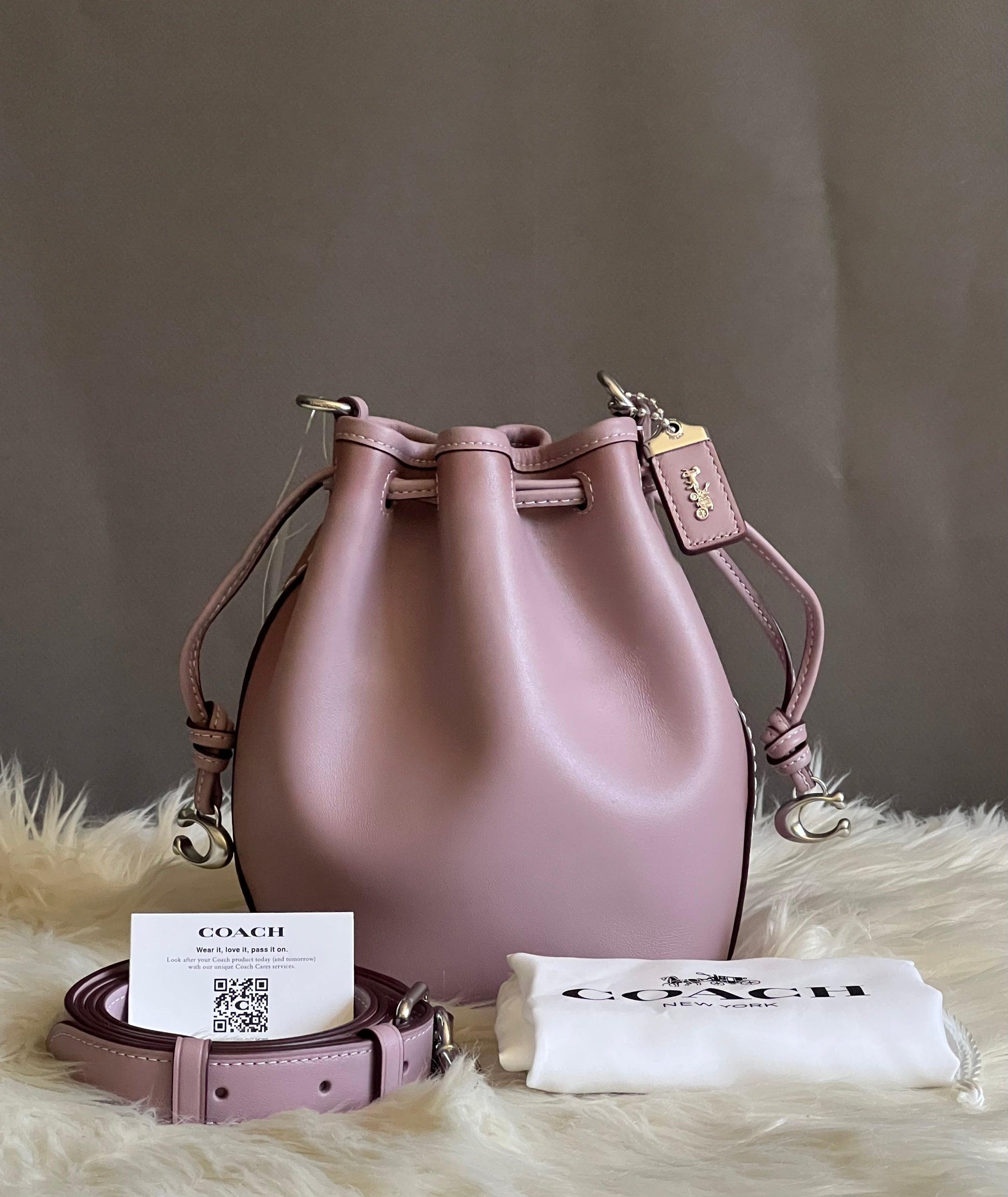 Coach Camila Bucket Bag – Club de Mode