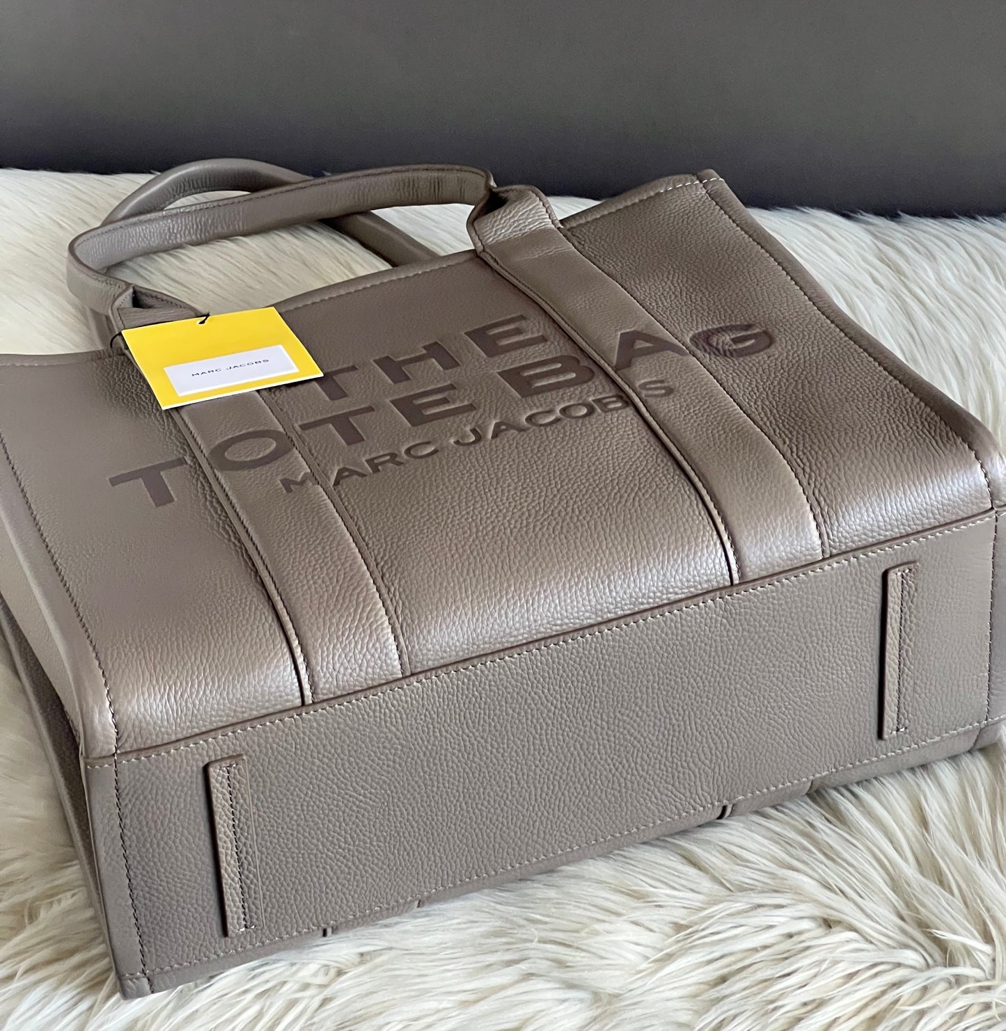 Marc Jacobs The Leather Large Tote Bag