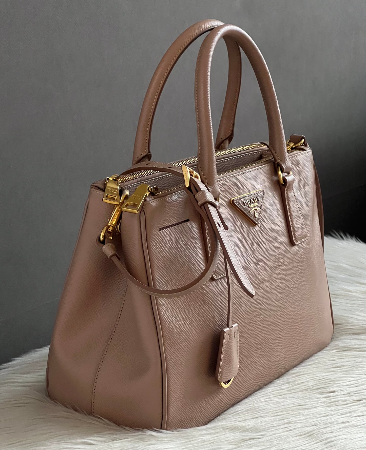 Prada Saffiano Lux Medium Galleria Zip Tote