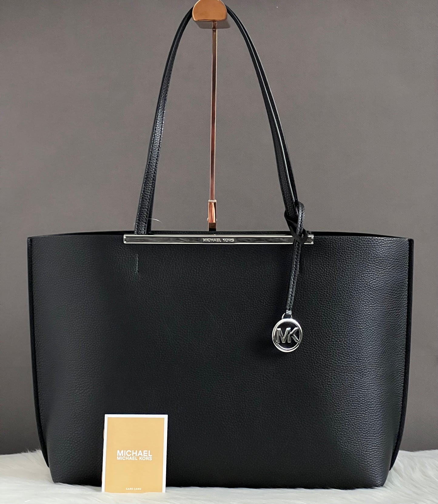 Michael Kors Evelyn Large Tote Bag
