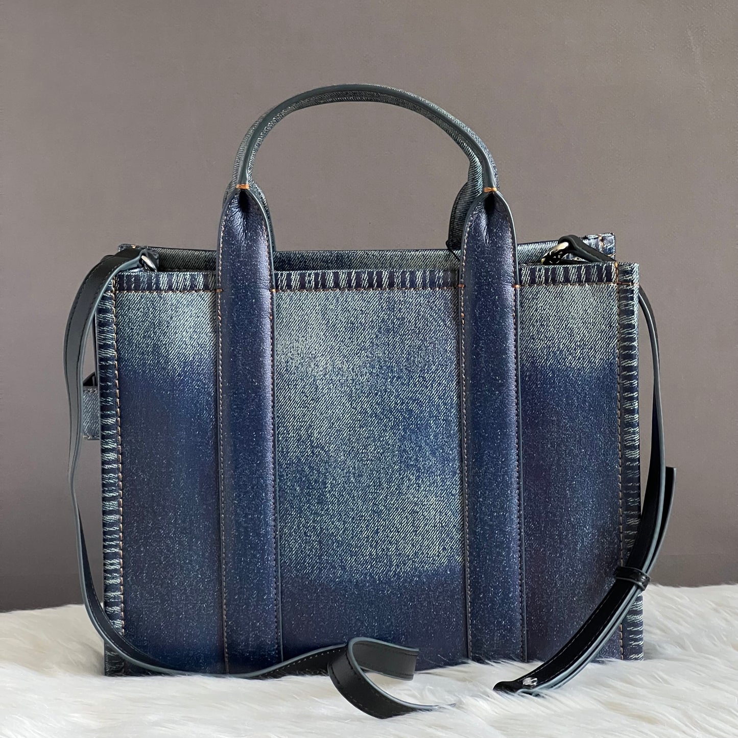 Marc Jacobs The Denim-Printed Leather Medium Tote Bag