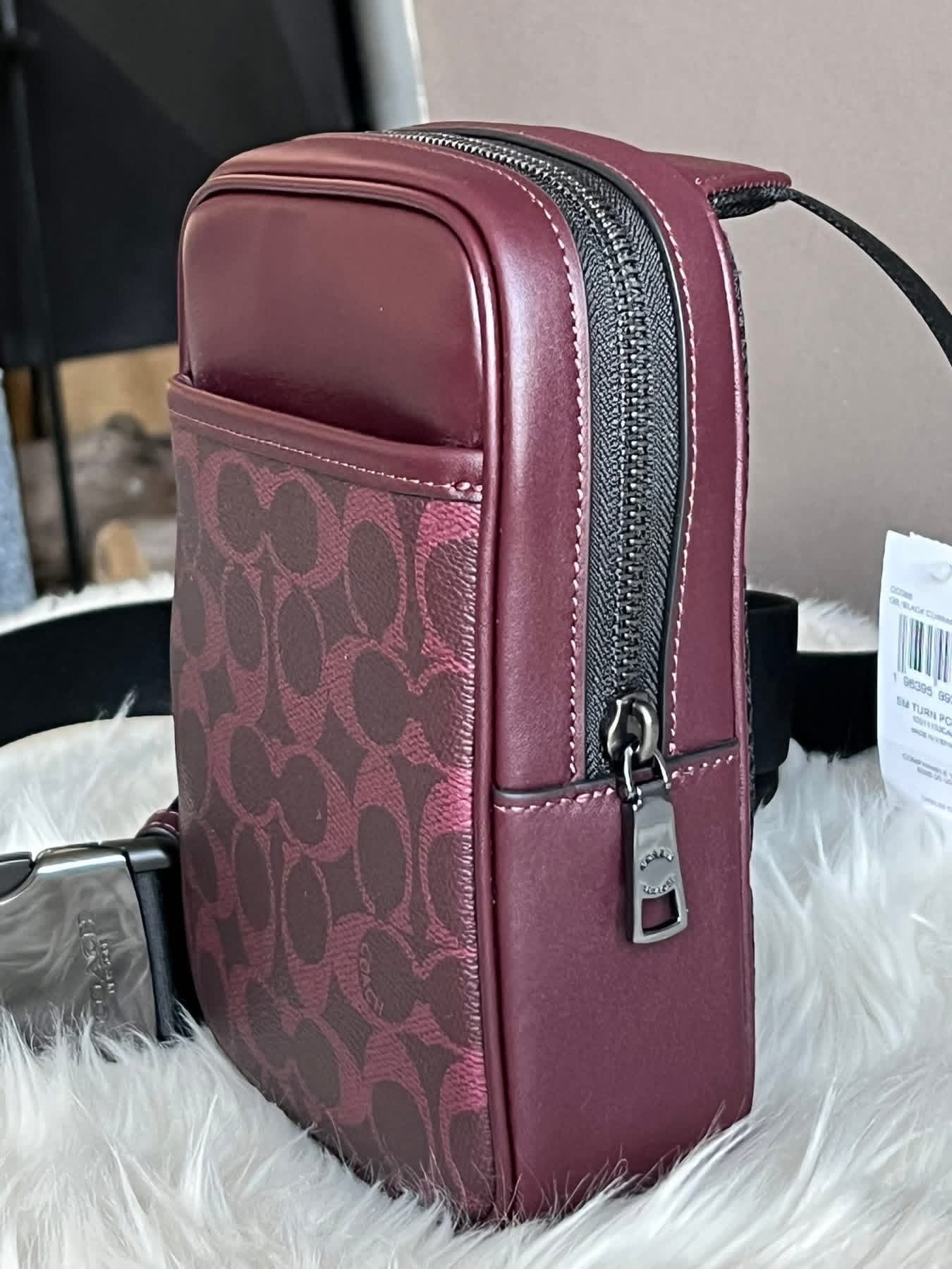 Coach Small Turner Pack In Signature Canvas