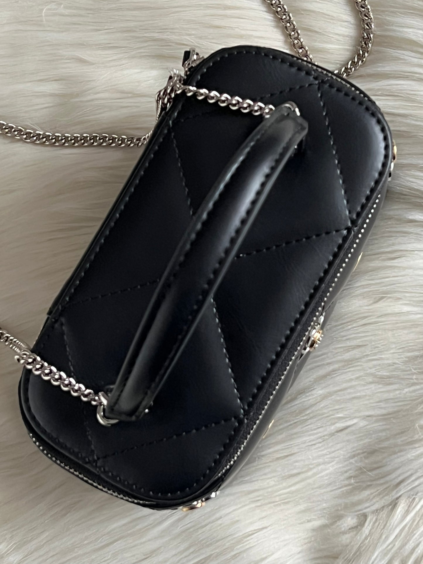 Tory Burch Kira Diamond Quilt Clover Vanity Case