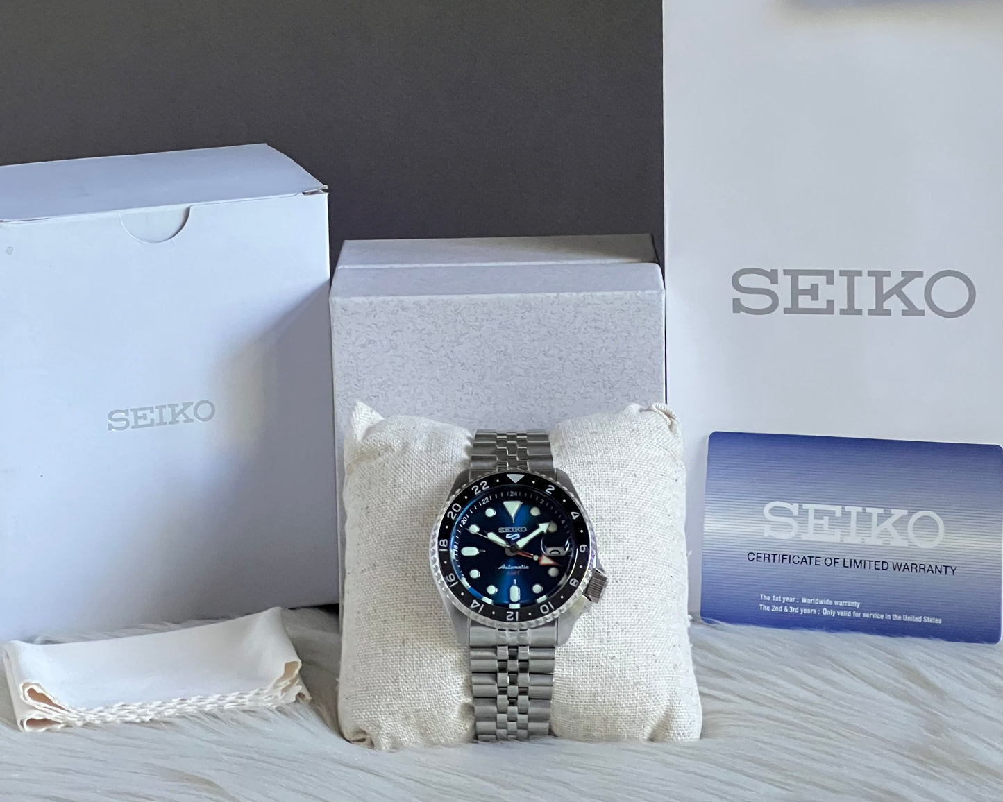 SSK045K1 - Seiko Men’s 5 Sports Racer’s Heritage Velocity Blue Automatic GMT Watch