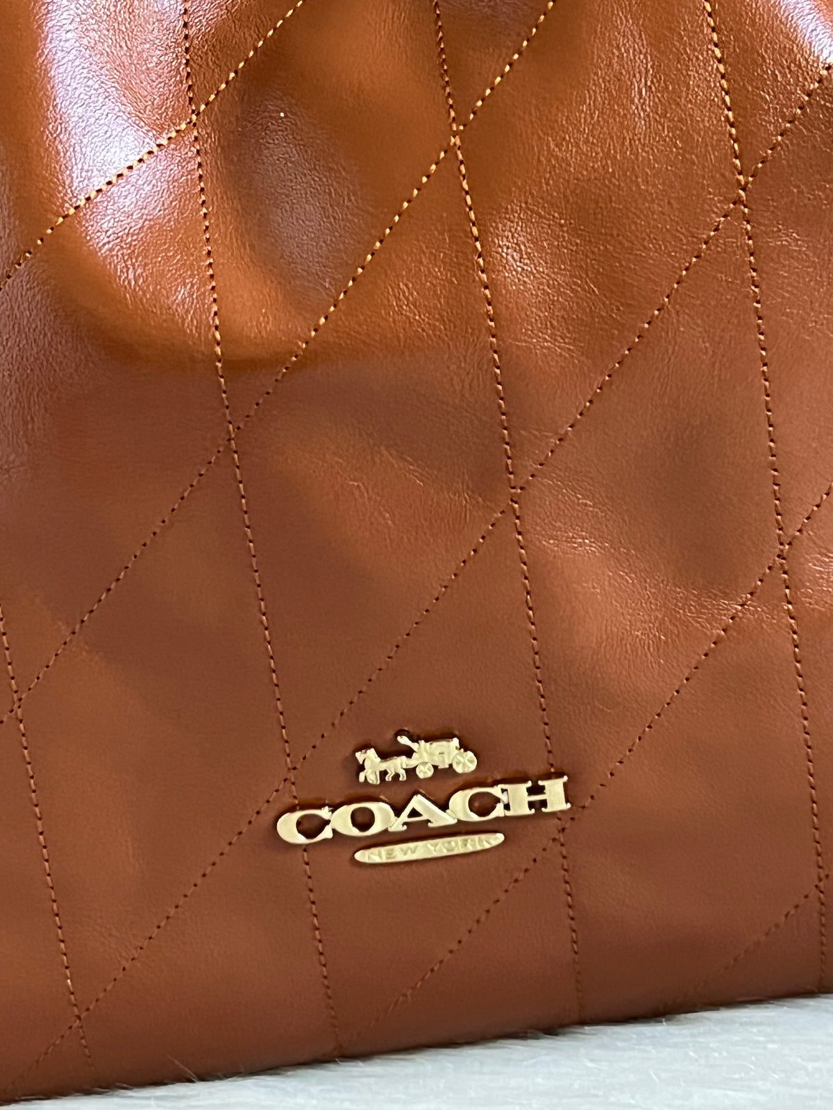 CES33 - Coach Evelyn Shoulder Bag with Quilting and Charm