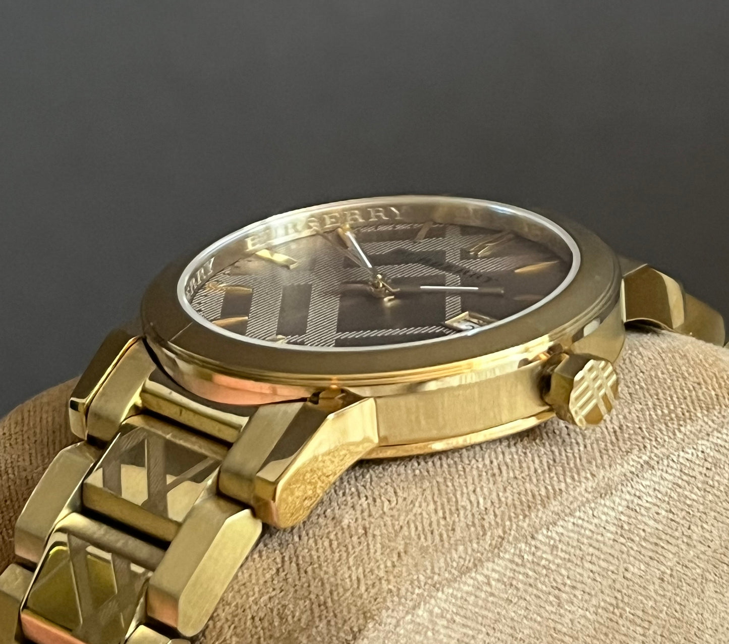 Burberry Unisex Swiss Gold Ion-Plated Watch