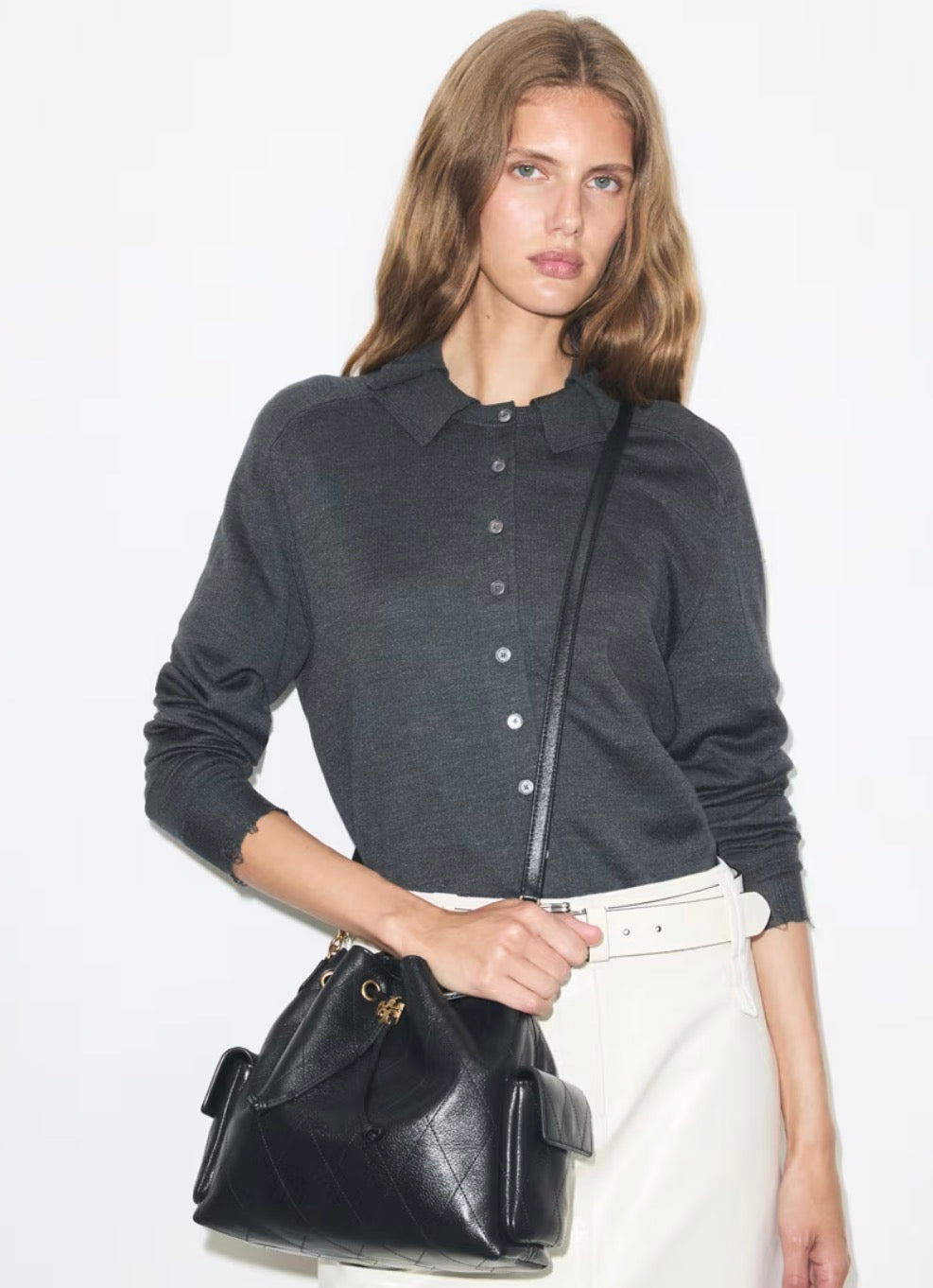 Tory Burch Charlie Quilted Drawstring Shoulder Bag – Club de Mode