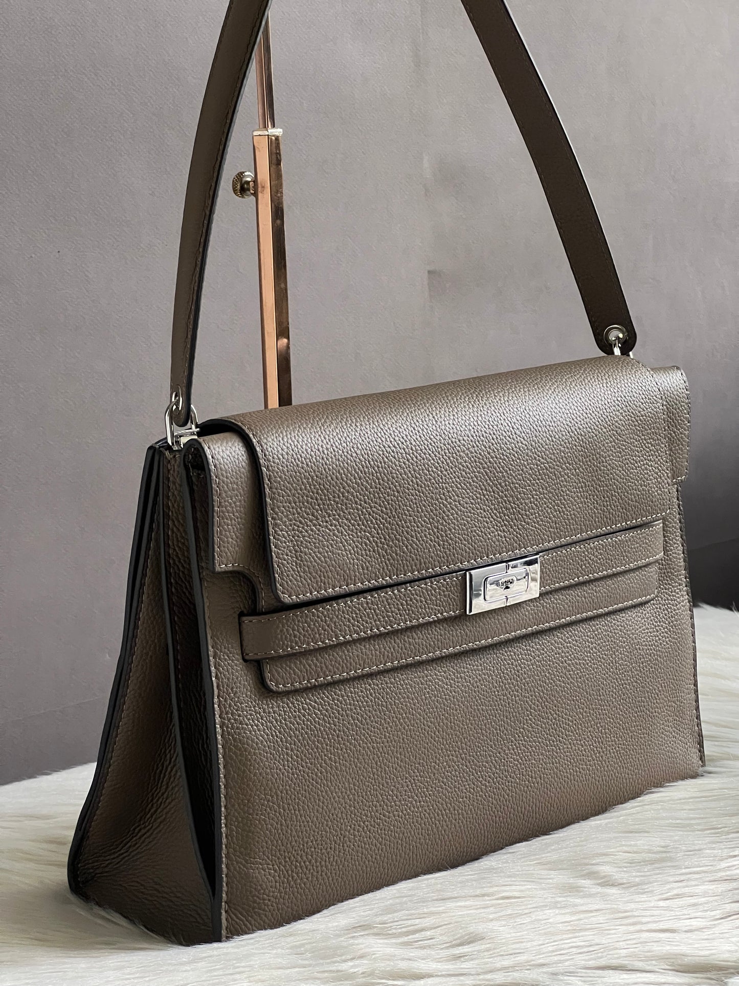 Tory Burch Large Lee Radziwill Shoulder Bag