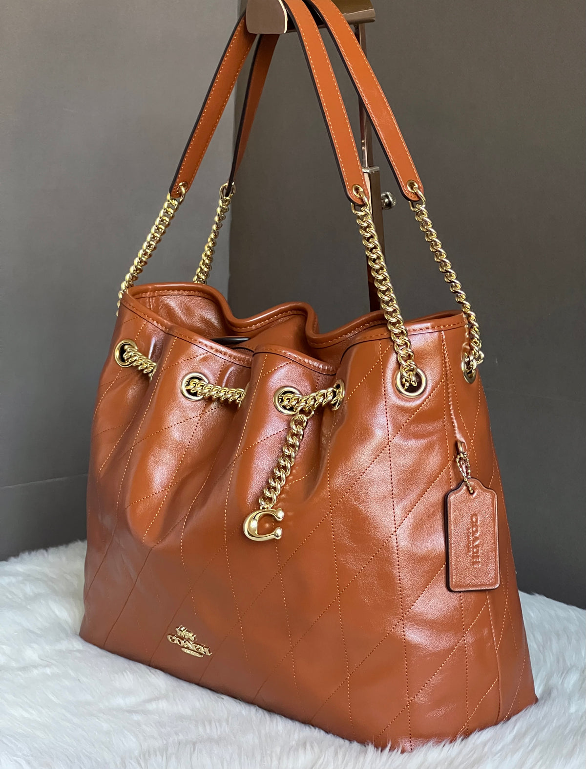 CES33 - Coach Evelyn Shoulder Bag with Quilting and Charm