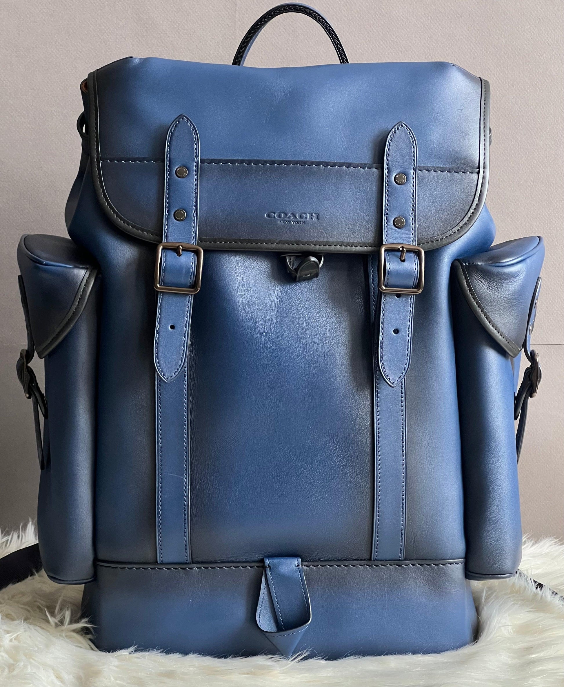 coach hitch backpack Amazon.com: Men's In Signature Canvas Charcoal One Size : Clothing, Shoes & Jewelry Elevate your accessory game with this must COACH Hitch Leather Backpack |