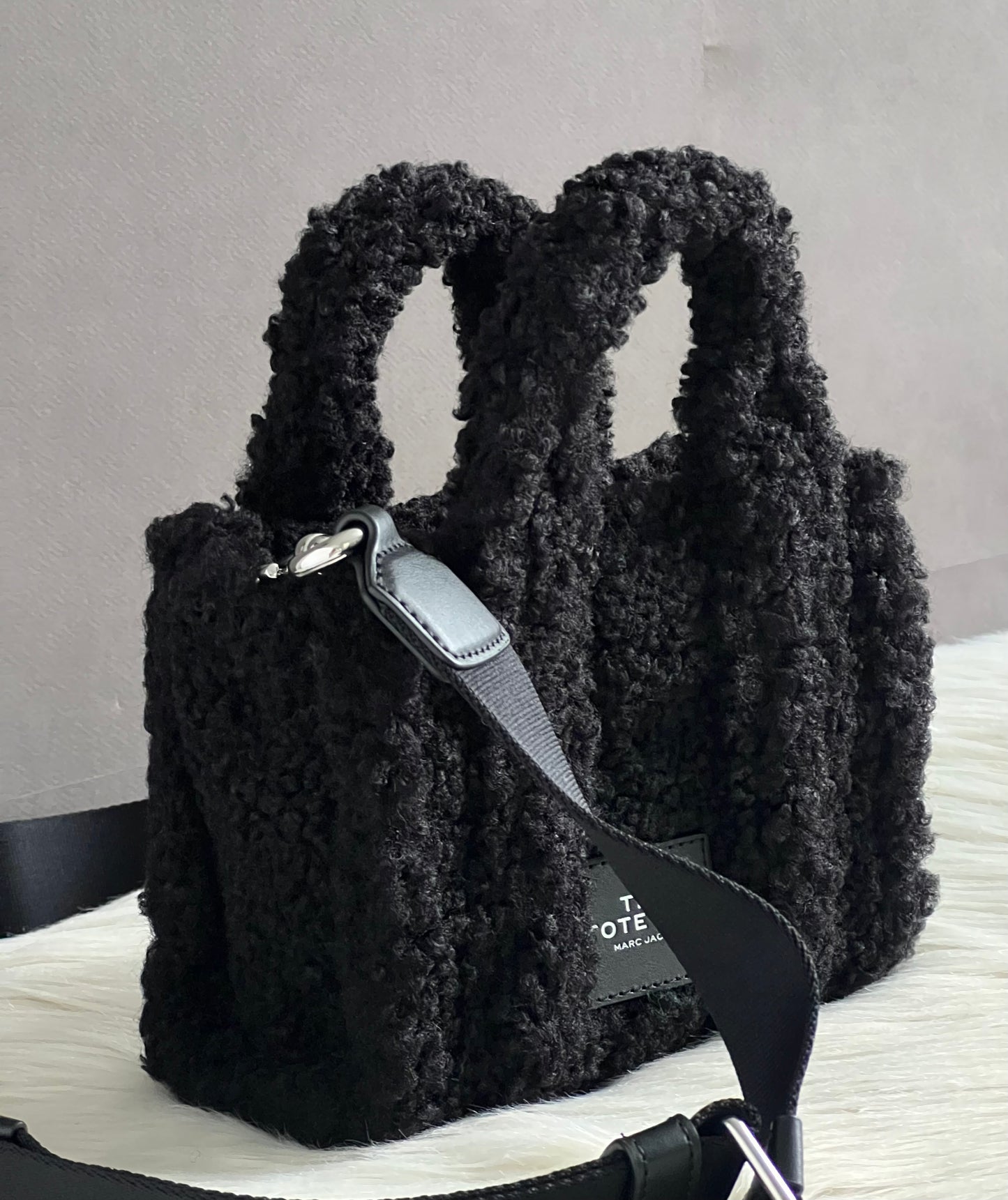 Marc Jacobs The Teddy Crossbody Tote Bag