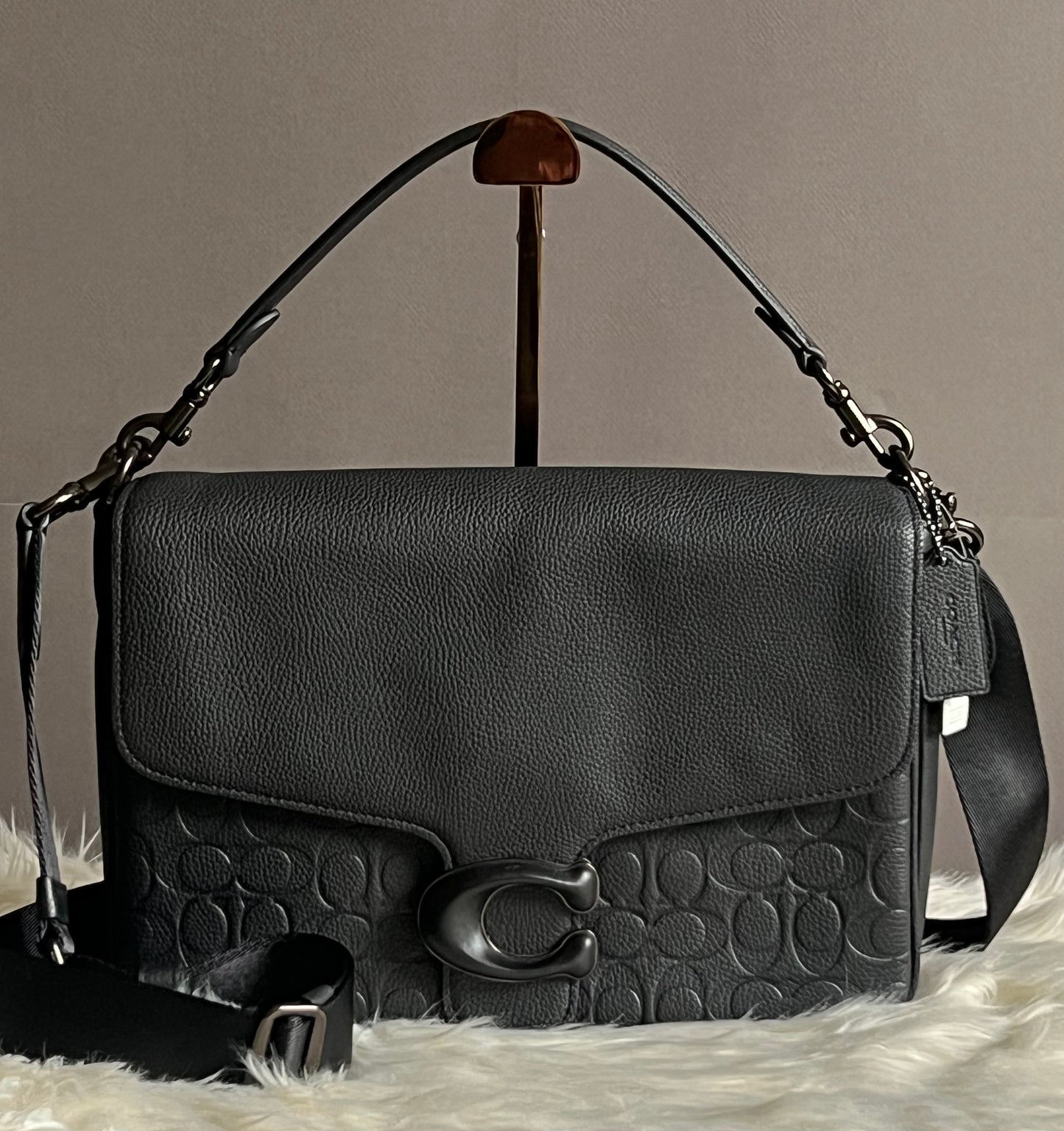 Coach Soft Tabby Messenger in Signature Leather