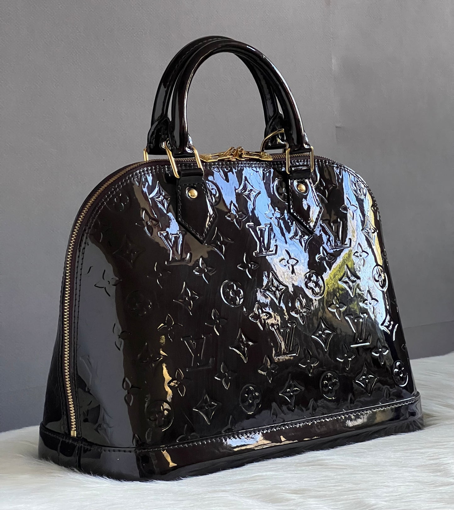 Louis Vuitton Alma PM In Monogram Vernis Leather