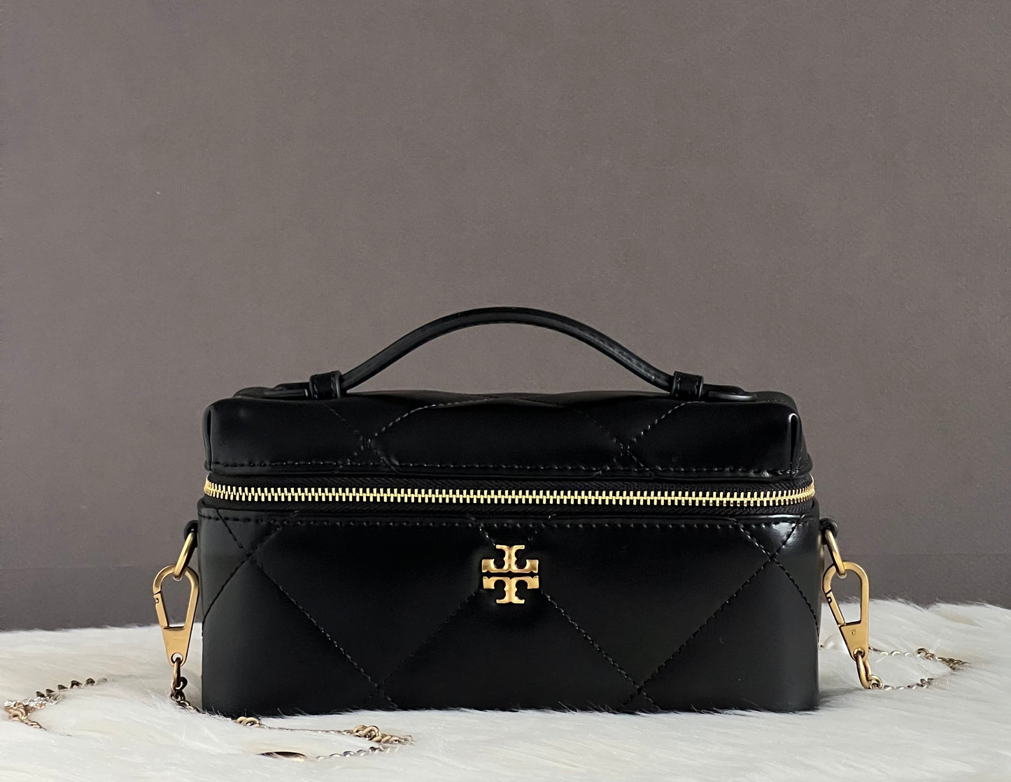 Tory Burch Kira Diamond Quilt Charm East-West Vanity Case