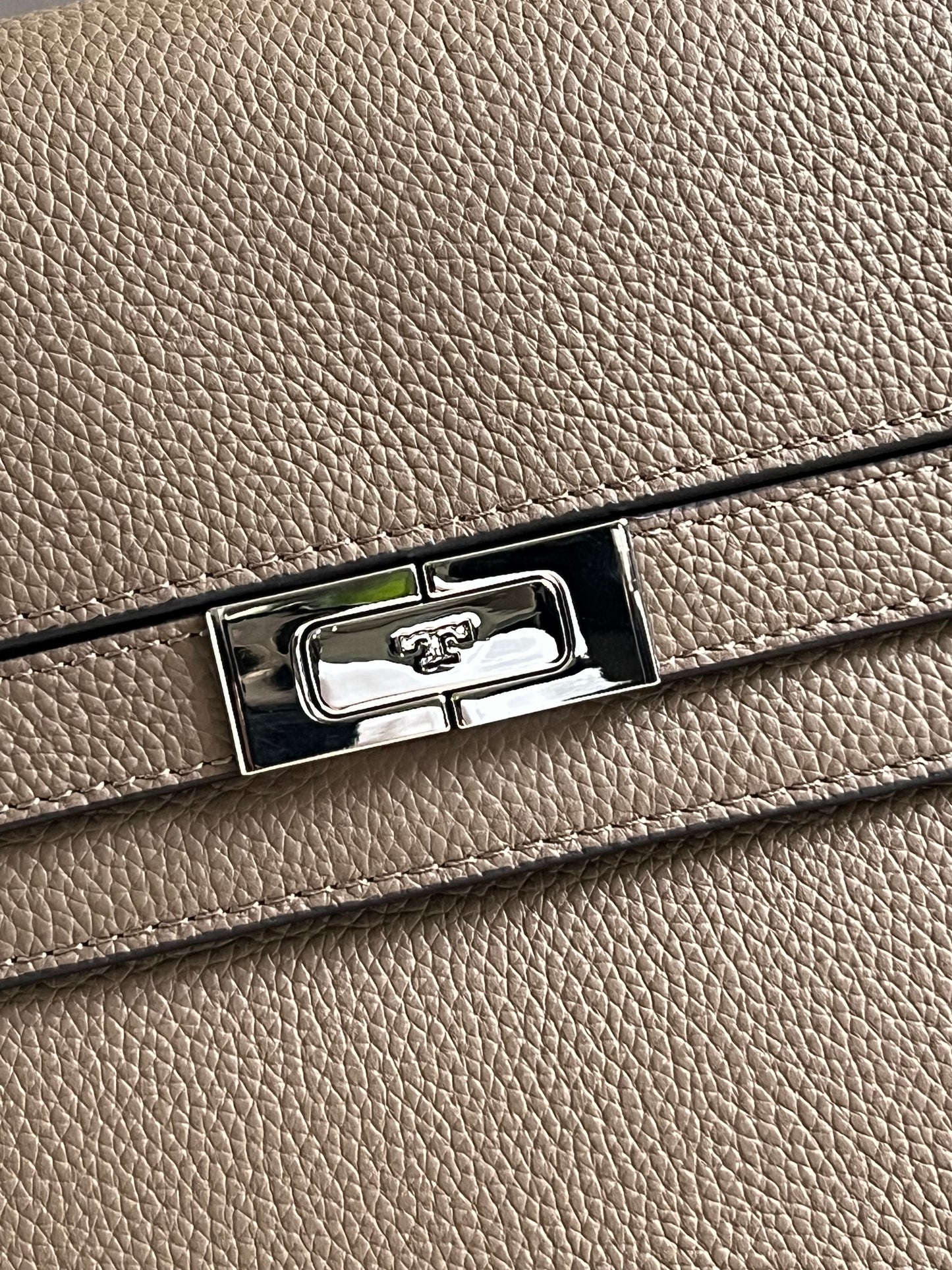 Tory Burch Large Lee Radziwill Shoulder Bag