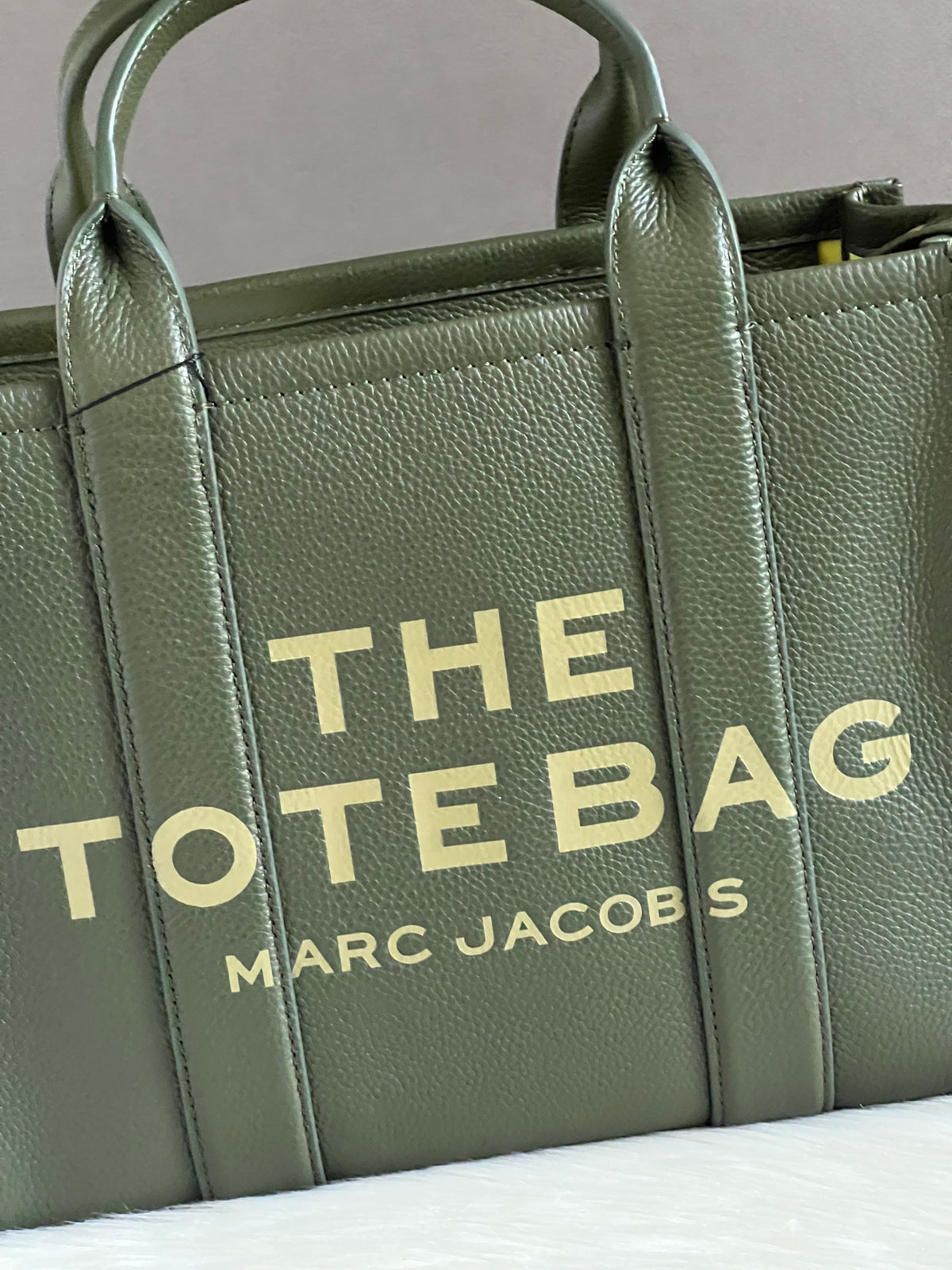 Marc Jacobs The Leather Medium Tote Bag