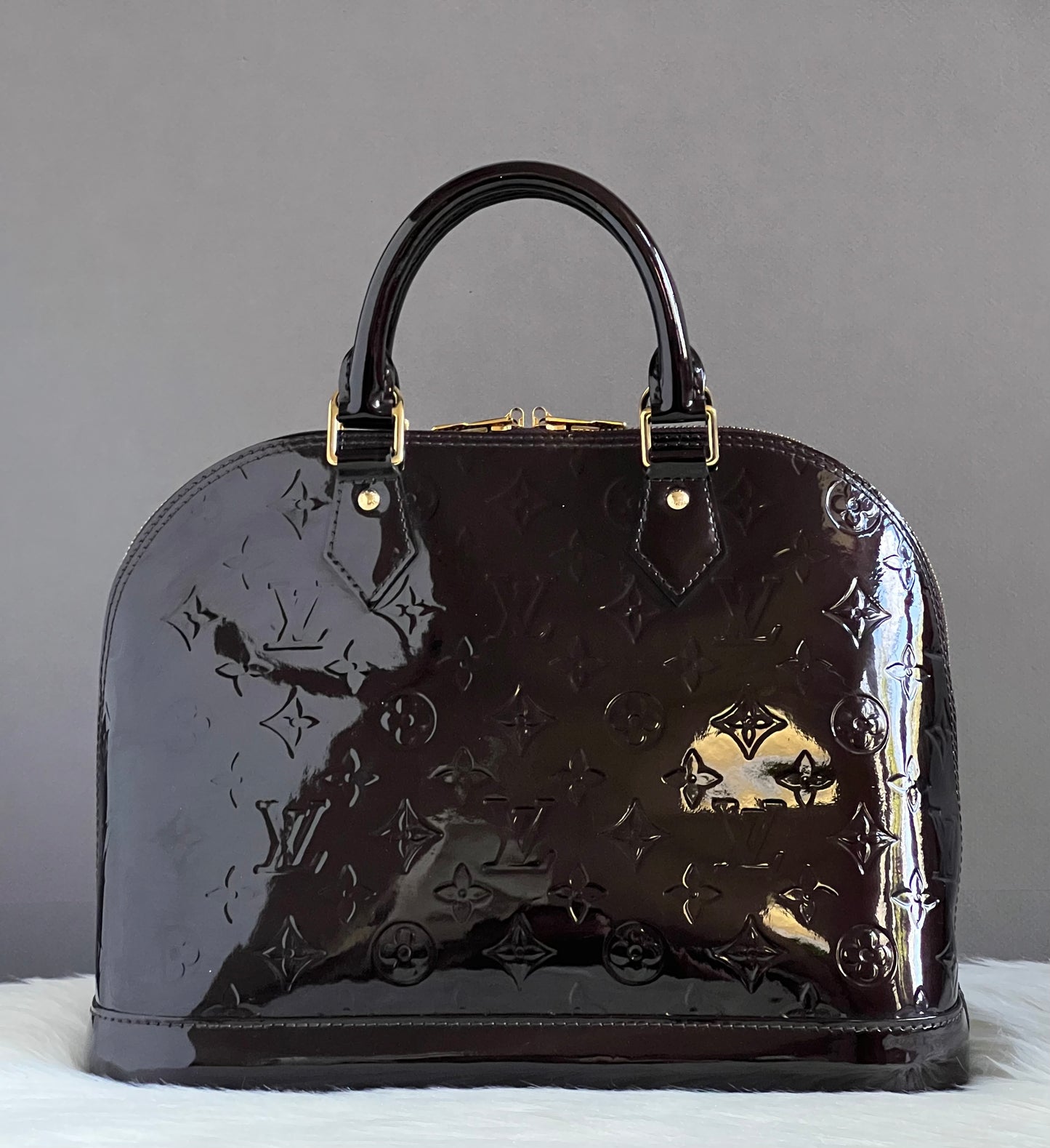 Louis Vuitton Alma PM In Monogram Vernis Leather
