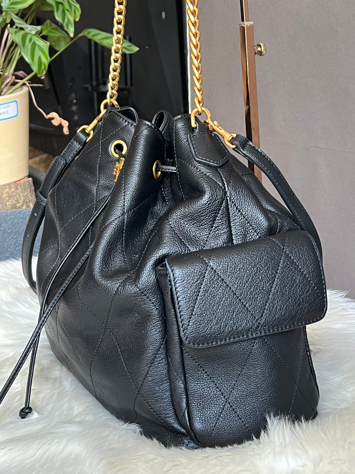 Tory Burch Charlie Large Quilted Drawstring Shoulder Bag